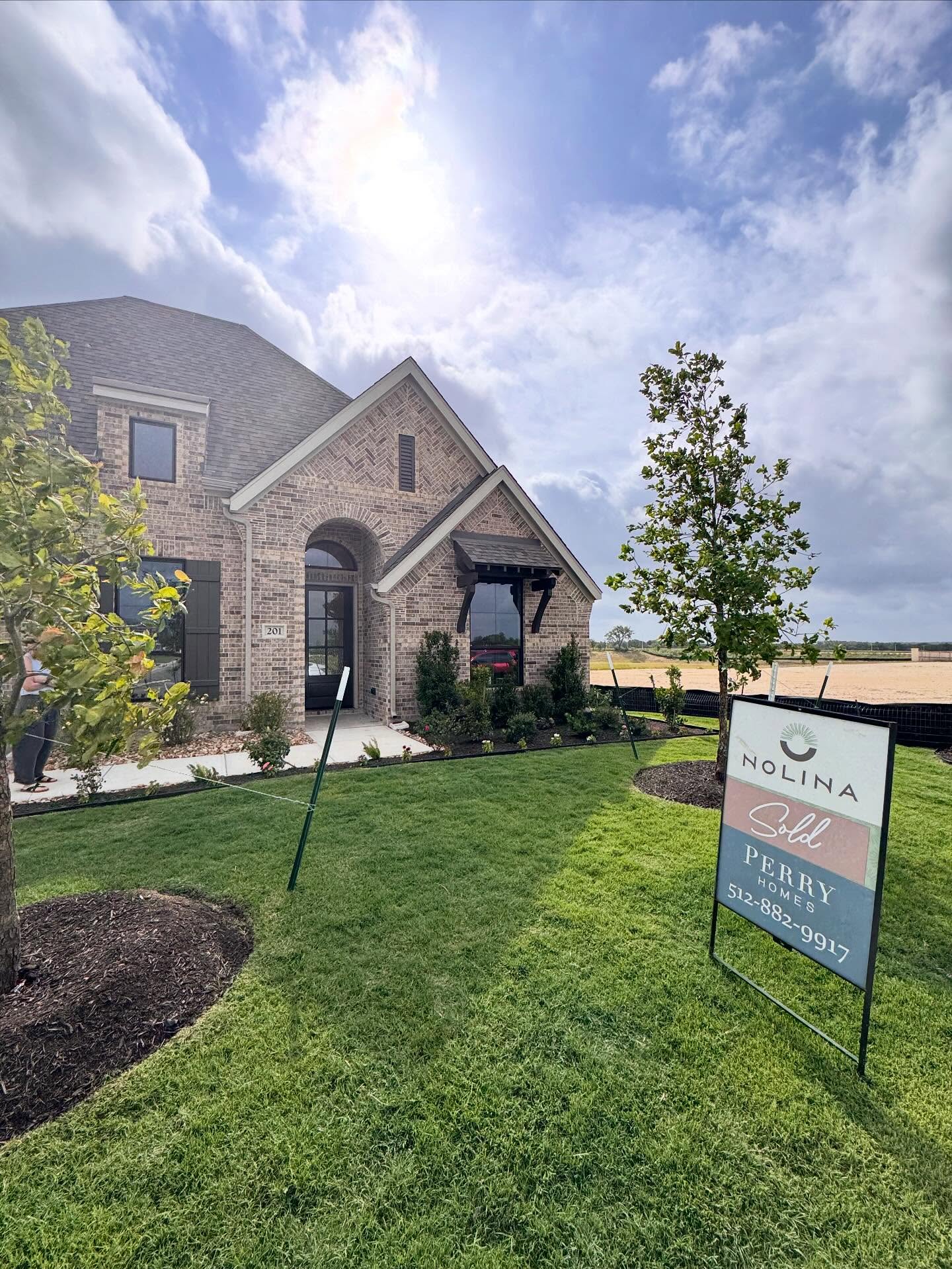 ✨ Nothing beats the excitement of a new construction walk-through! ✨
So excited for my clients as we are touring their beautiful brand new home by Perry Homes in Georgetown today. From the fresh finishes to the thoughtful design details, this home is the start of an incredible new chapter. 🏡
There’s something special about seeing a house become home before move-in day — and making sure every detail is just right along the way. So grateful to be part of this exciting journey with my clients!
#NewConstruction
#PerryHomes
#GeorgetownTX
#TexasRealEstate
#DreamHome
#HomeWalkthrough
#NewHomeJourney
#ClosingDaySoon
#GeorgetownRealEstate
#HomeSweetHome
#ATXRealEstate
#CentralTexasHomes #RealtorLife
#NewBuildHome #NewBuildHome #germanrealtorintexas #germanrealtorinaustin#sabinemccallahomes #soldbysabine #berkshirehathaway #bhhstxrealty