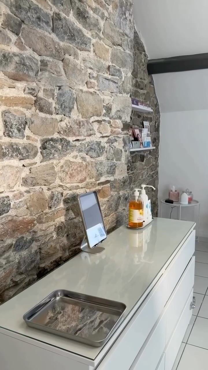 ⠀
A little behind the scenes of clinic life. Helping clients feel confident, cared for, and comfortable every single day.
__________________________
Get in touch 👇🏽
𝐃𝐌 𝐔𝐒 𝐅𝐎𝐑 𝐄𝐍𝐐𝐔𝐈𝐑𝐈𝐄𝐒
GIFT VOUCHERS AVAILABLE
SWIPE FOR CLINIC DATES
⭐️ 5 STAR GOOGLE REVIEWS
💻 www.archedaesthetics.co.uk
📱 𝗪𝐇𝐀𝐓𝐒𝐀𝐏𝐏 07517416782
📧 hello@archedaesthetics.co.uk
#lipfillerplymouth #dermalfillerplymouth #aestheticscallington #dermalfillercallington #aestheticsliskeard
