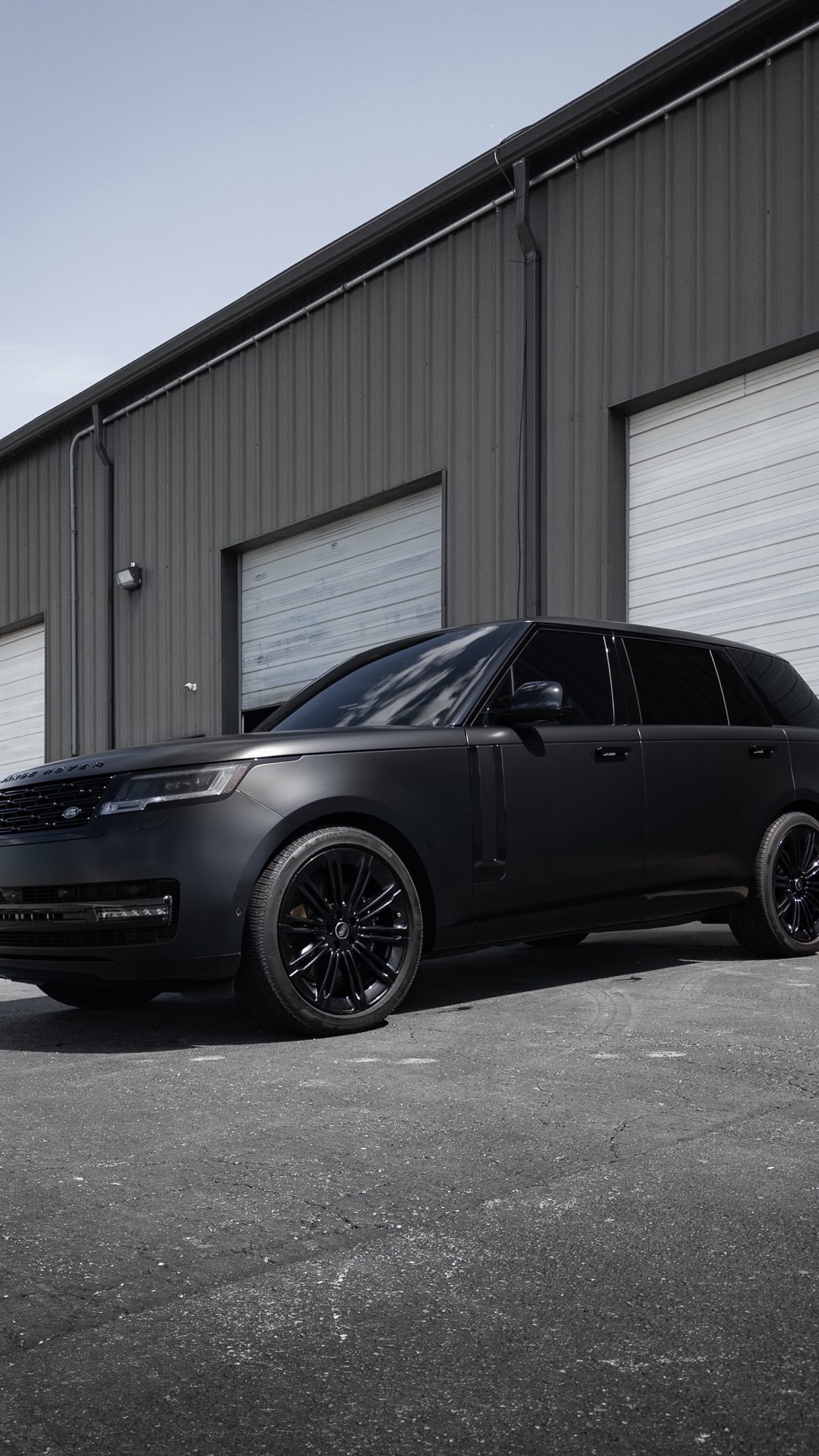 Stealth Mode: ACTIVATED
We installed a full body Matte wrap to this Range Rover to give it an entirely different look. The matte finish provides full body protection, and full body style #stealth #ppf #paintprotection #black #louisville