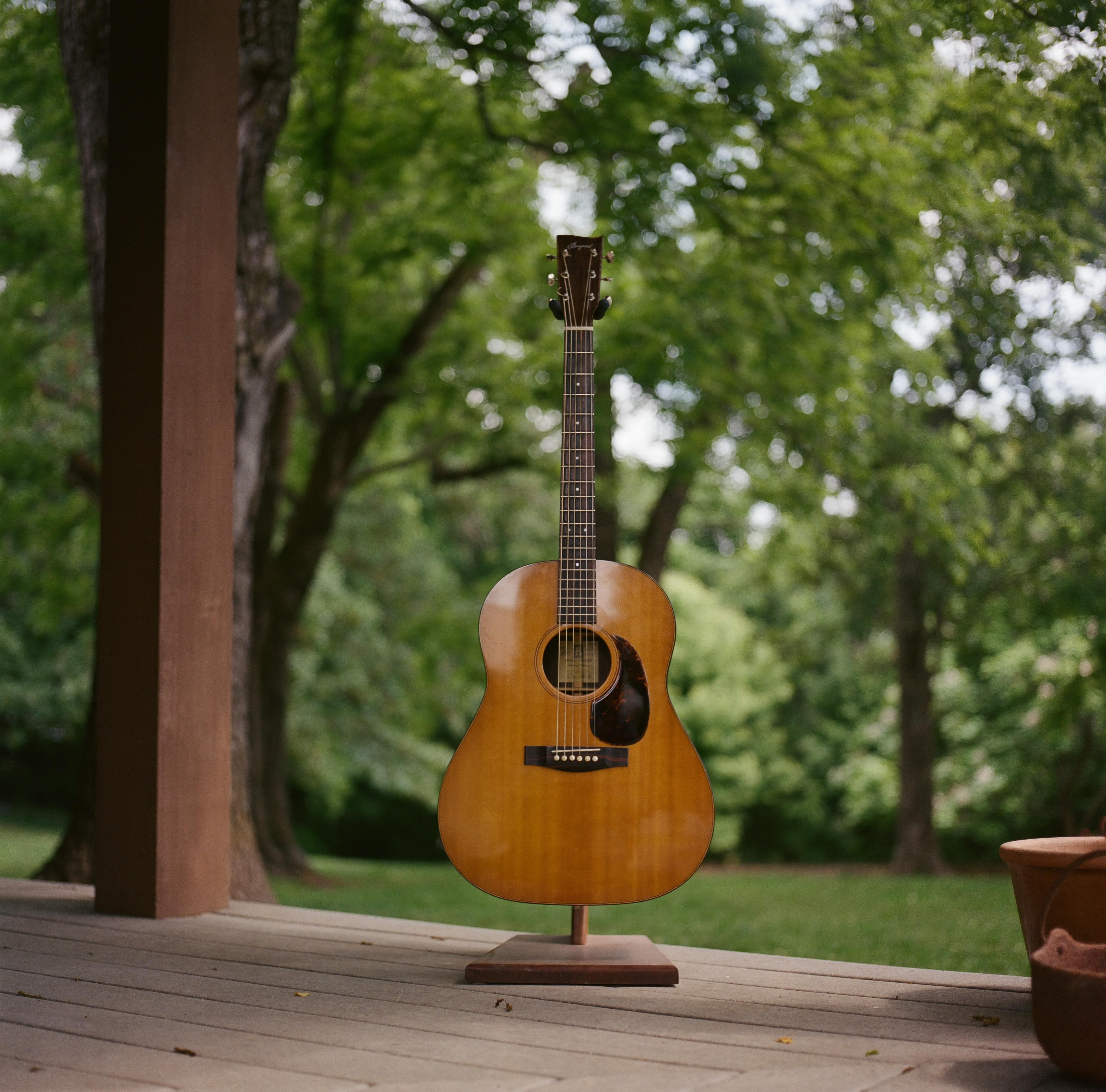 Still getting used to shooting film. Honestly, I feel like I mess something up every time I load a new roll. Getting scans back makes it all worth it. Shot on @hasselblad 500c/m medium format with Portra 400. @bayard_guitars @red_barn_studio @bowman_mill #filmphotography