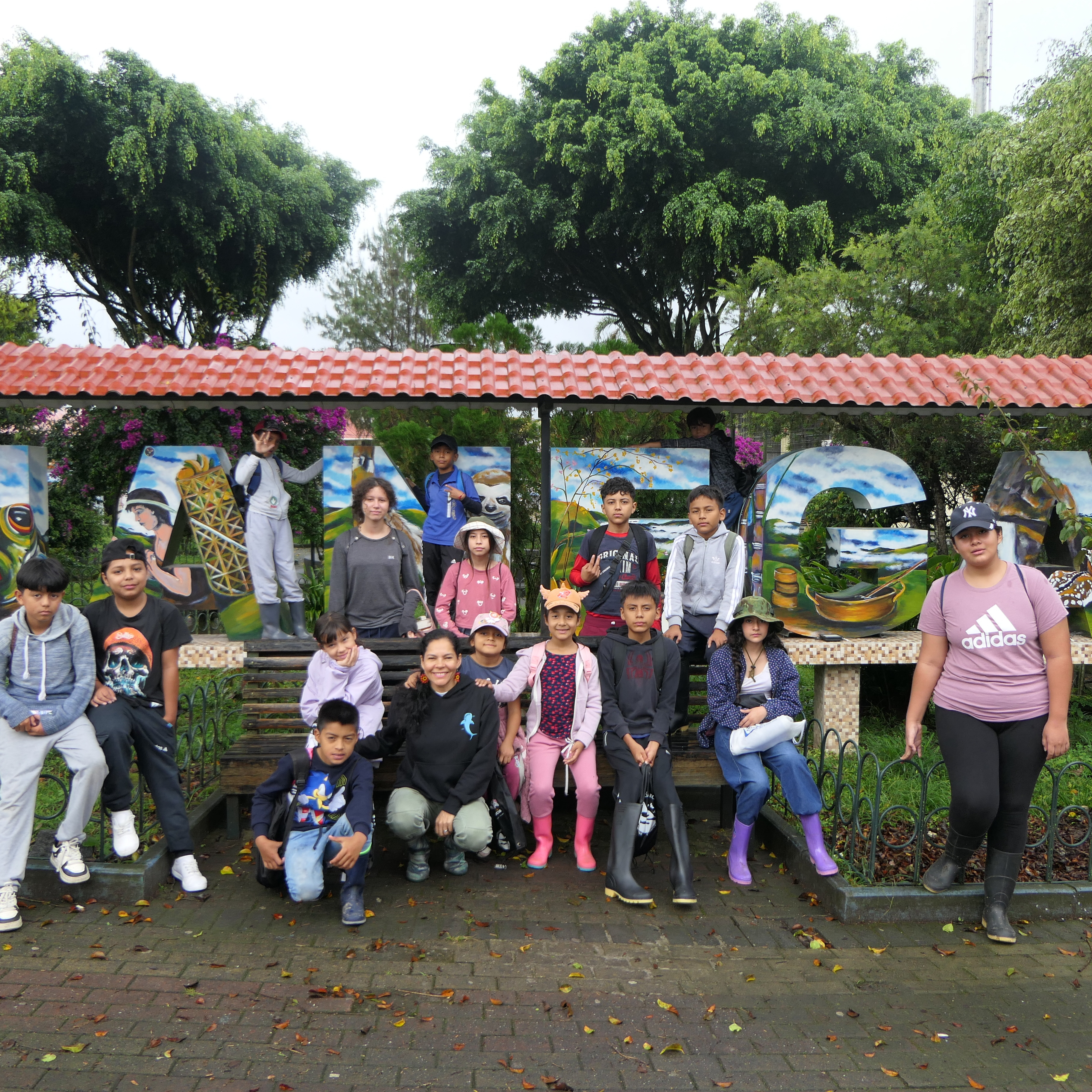 This month's forest school expedition lead us to a river where we did a geological exploration. We tried to find as many types of rocks as possible and in the process learnt about rock formation and how to distinguish different rock types in the field.