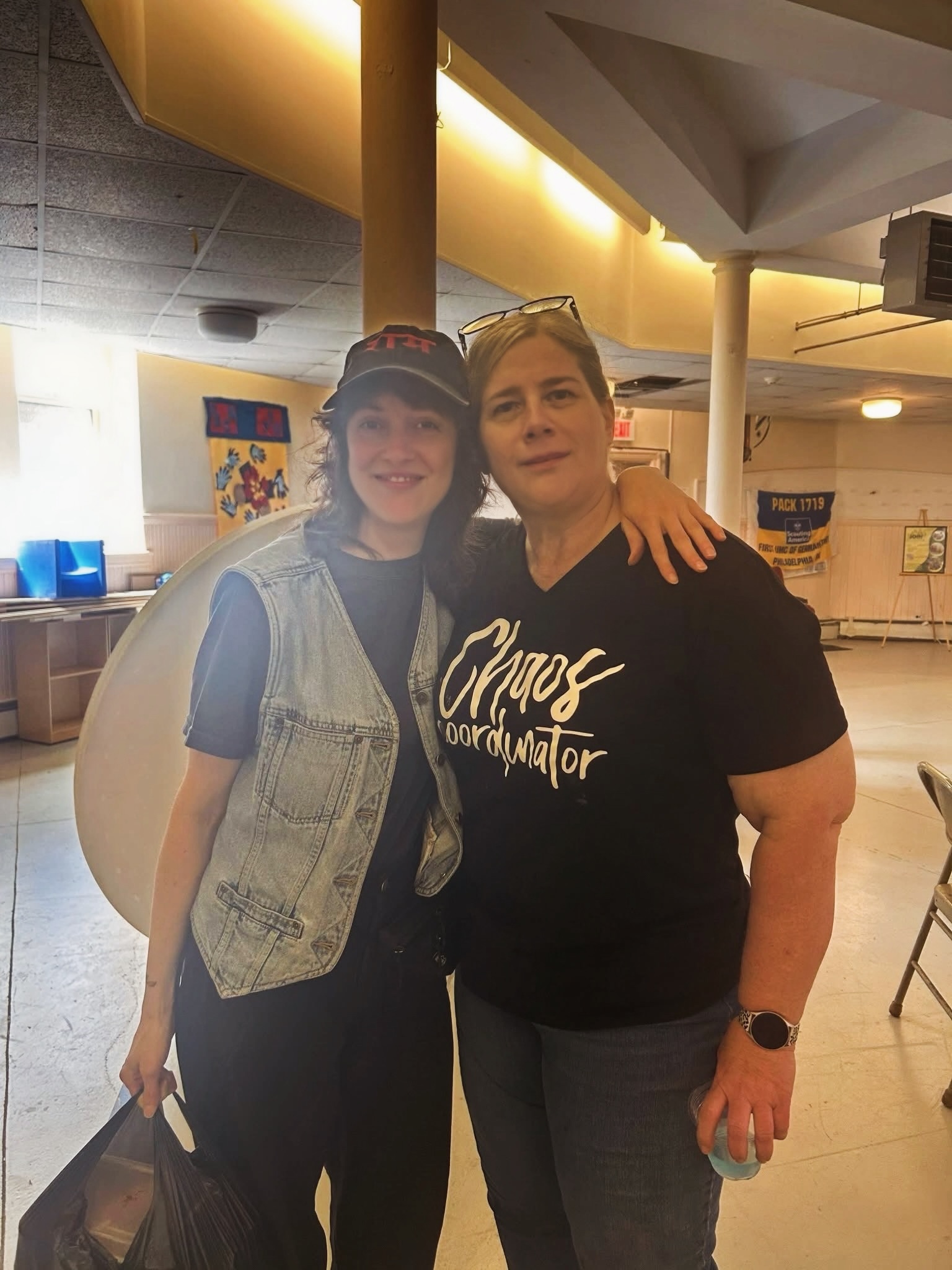 This past weekend, FUMCOG was honored to open our doors once again for Neighbors Table in partnership with @germantownfridge 🍅🥦
We especially want to shine a light on the incredible woman behind this event, Christine Schafer, whose compassion, leadership, and dedication continue to bring people together and nourish our community in such a powerful way.💙💚
Saturday welcomed more neighbors than ever before, filling every seat and reminding us just how important spaces of care, connection, and community truly are.
Thank you to everyone who volunteered, donated, and showed up with love. Every meal and every neighbor matters. ✅
#FUMCOG #NeighborsTable #GermantownCommunityFridge #CommunityCare #MutualAid