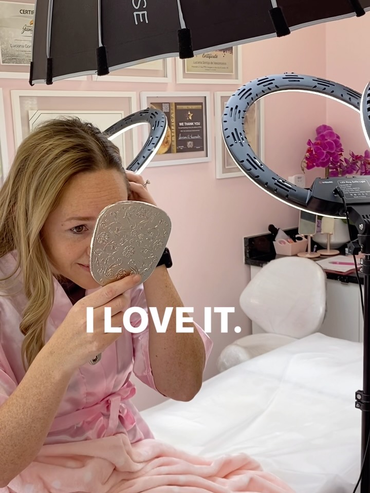 Some people see Monday as routine. I see it as another chance to remind someone of the beauty she forgot was already there.
And there’s nothing ordinary about watching confidence return to someone’s face and receiving their feedbacks!
Time to create magic at Luciana’s Makeup Microblading Studio this week! ✨🙌😍
#lucianasmakeup #michiganmicroblading #happyclients #luvbrowsnanoblading #bestofdetroit