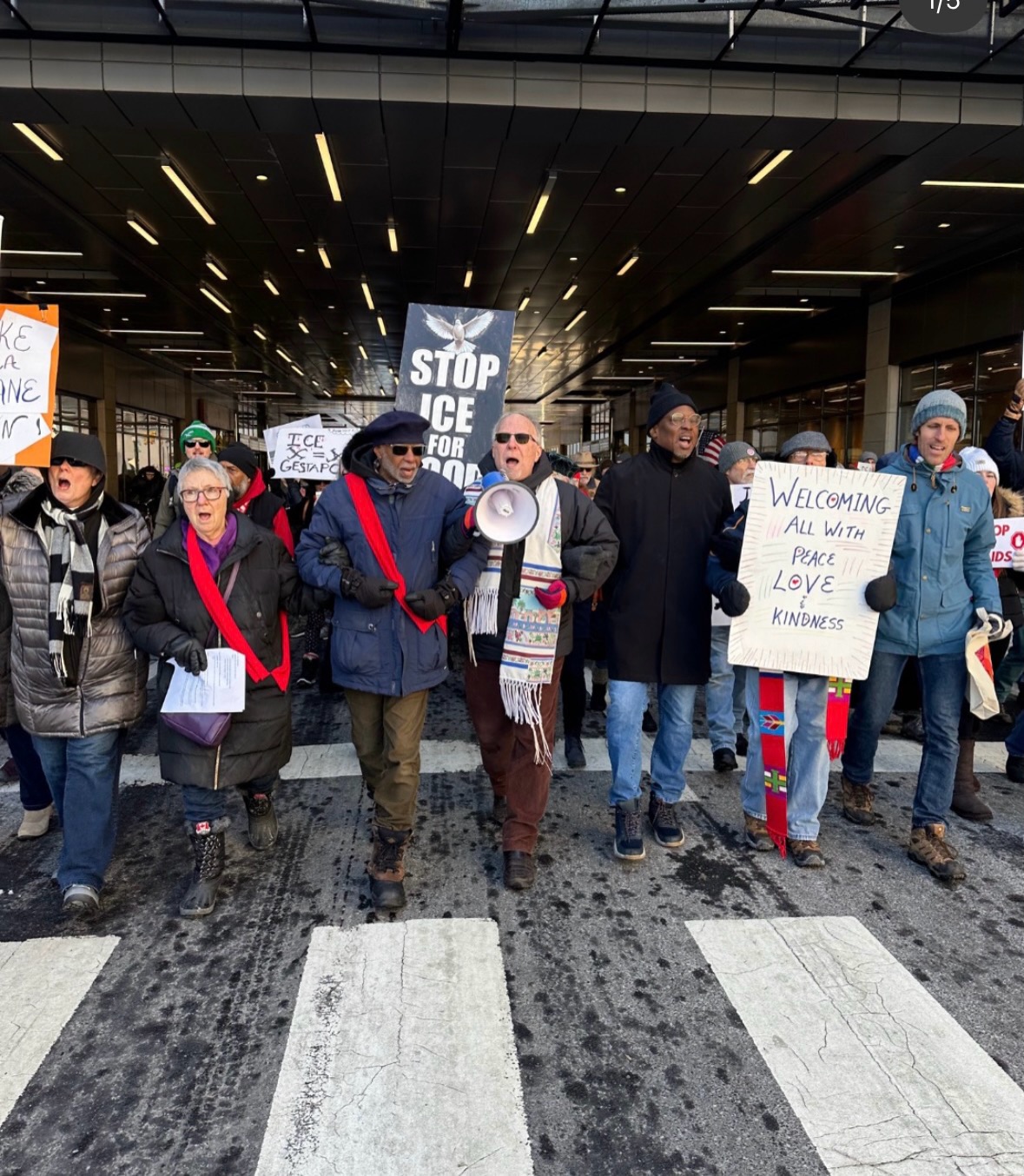 Join the Monday ICE Vigil Interfaith Coalition for an in-person training focused on building skills for bold action and effective civil disobedience THIS WEEKEND! Together, we continue the work of protecting immigrant communities, advocating for human dignity, and standing on the side of justice. ✊🏼✊🏾✊🏿
📍 First United Methodist Church of Germantown
📅 May 30
⏰ 2 PM – 6 PM
📝 Registration Required
This training is for those ready to learn, organize, and take meaningful action within their communities.
🔗 RSVP: senatorhaywood.com/events
#FUMCOG #ICEVigil #SocialJustice #ImmigrantJustice #CivilDisobedience