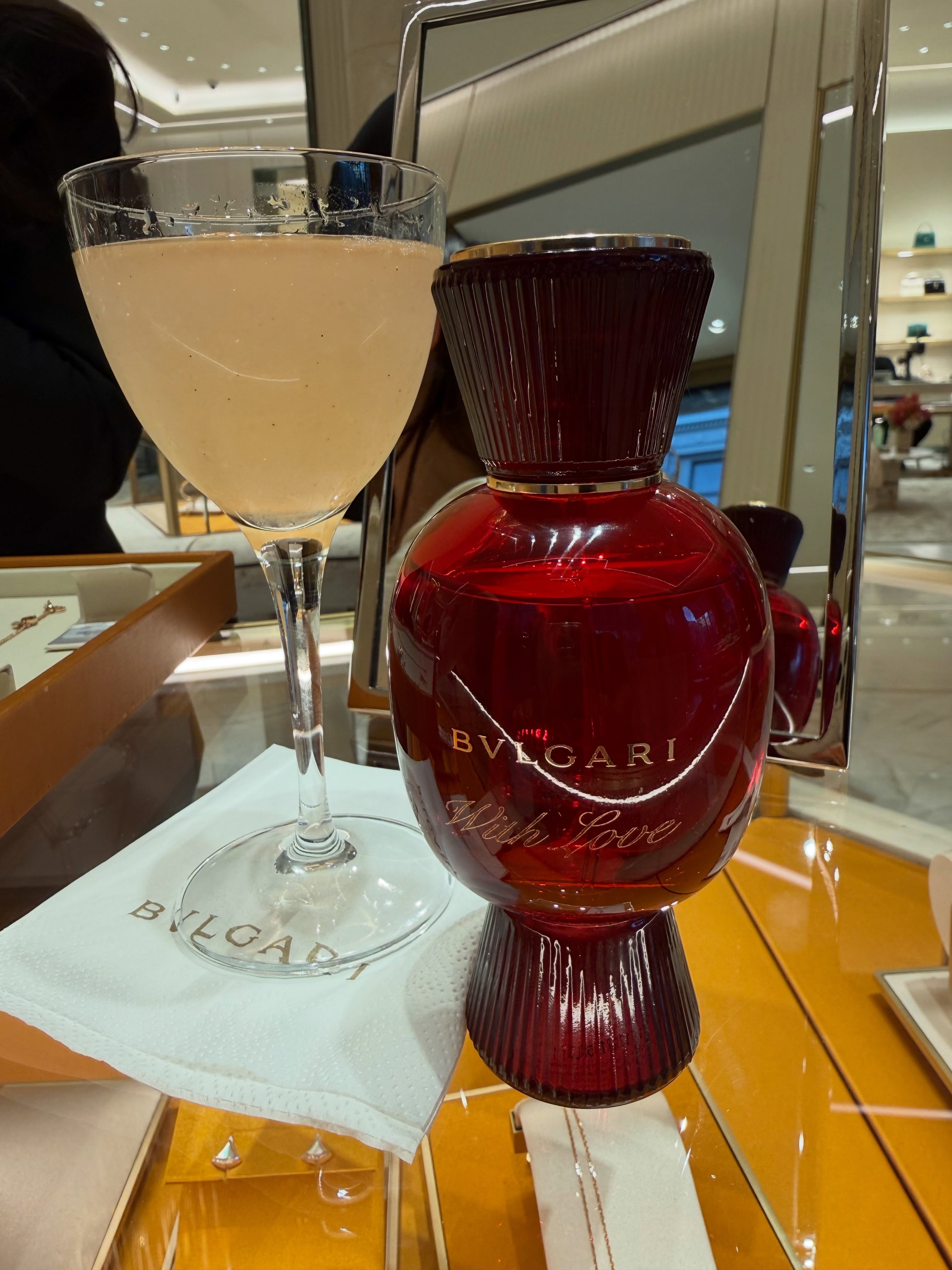 Highlights of a customized menu inspired by 3 @bvlgari perfumes for their SF boutique’s one-year re-location anniversary cocktail moment.
So much fun with the process!!
