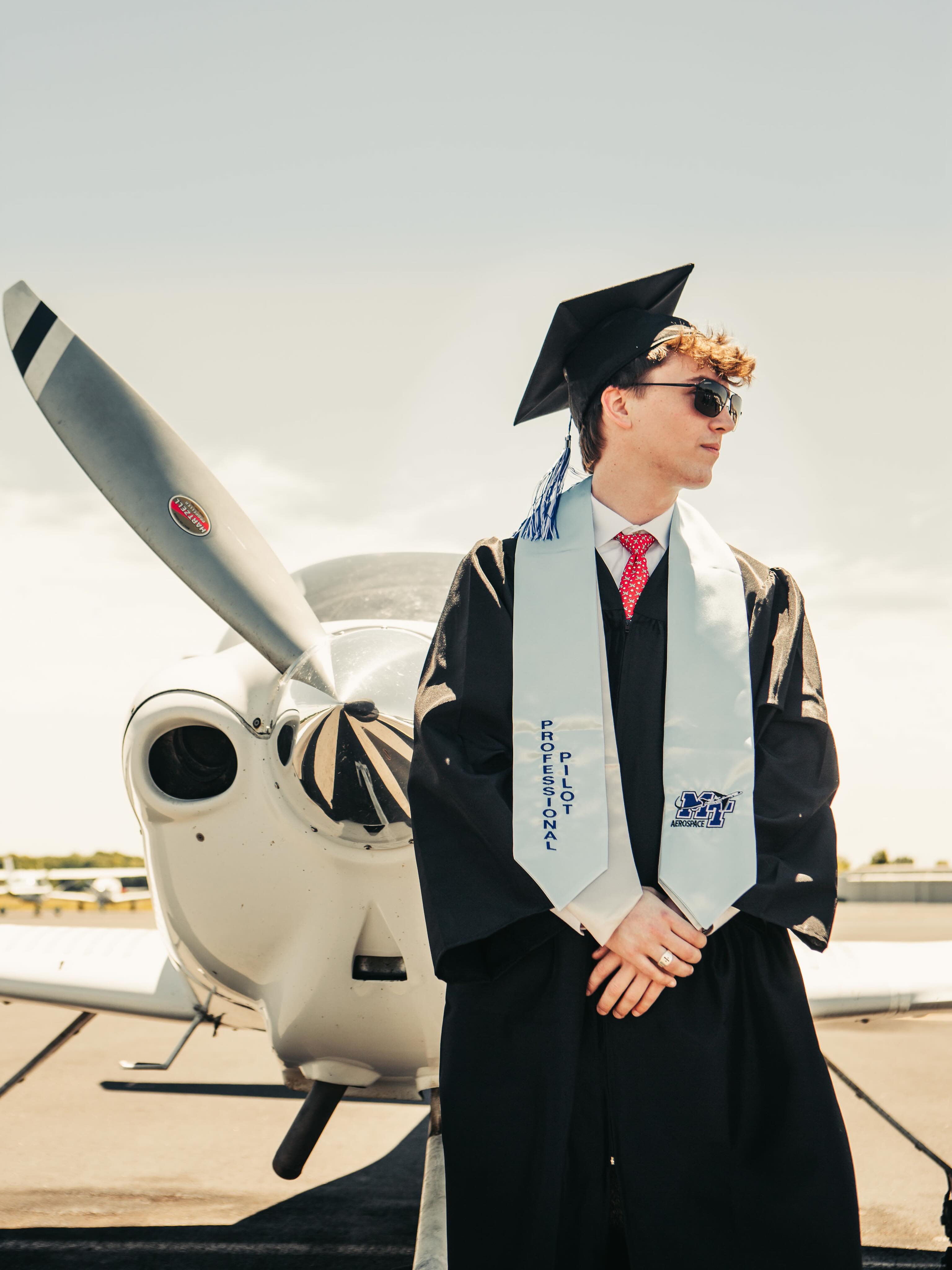 Such a cool shoot with @parker.thepilot. If anyone else wants to do a shoot with a plane, Iβm here for it ππΌππΌ