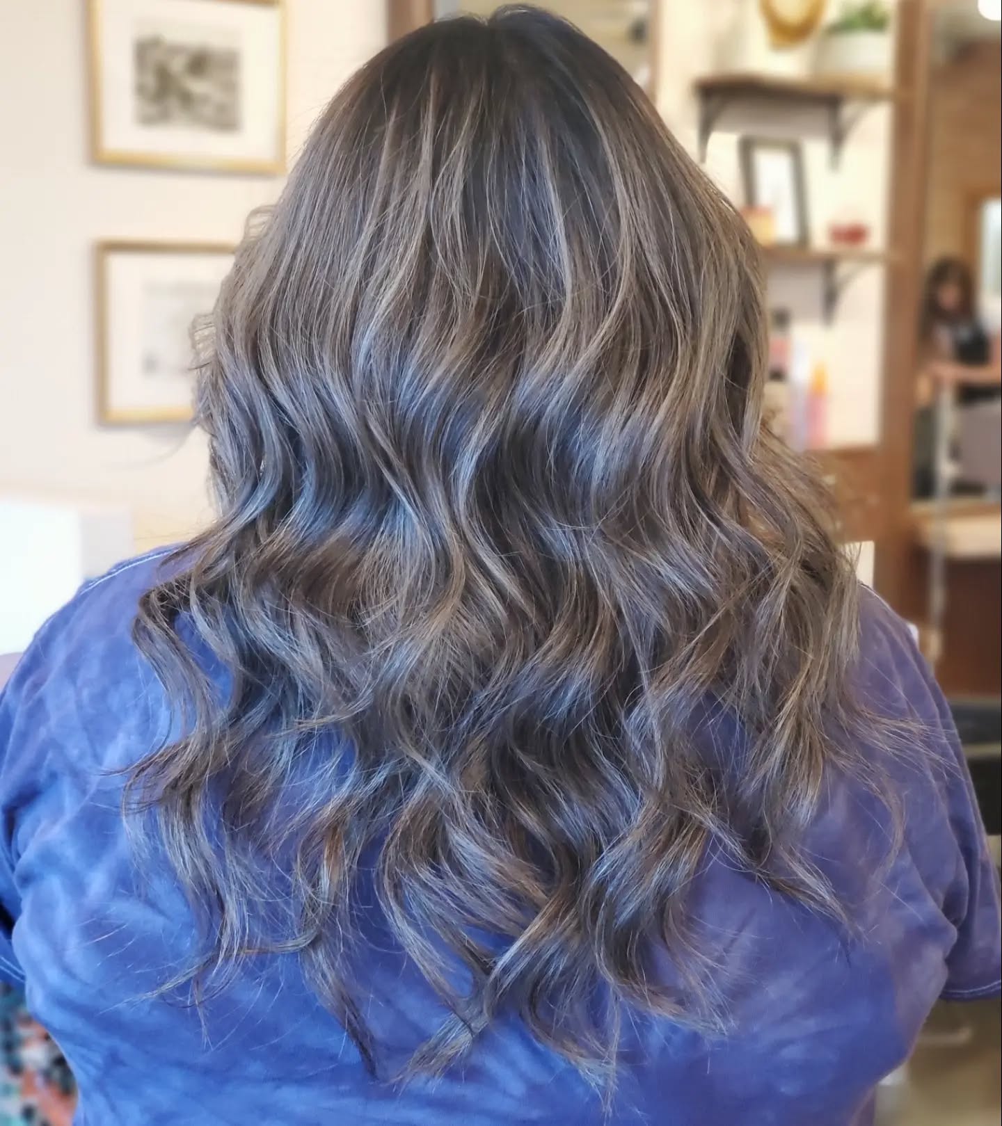 Refresh for one of my favorite people ✨️✨️
Book your custom colors with me on my website @ hairgeekmke.com 🖤