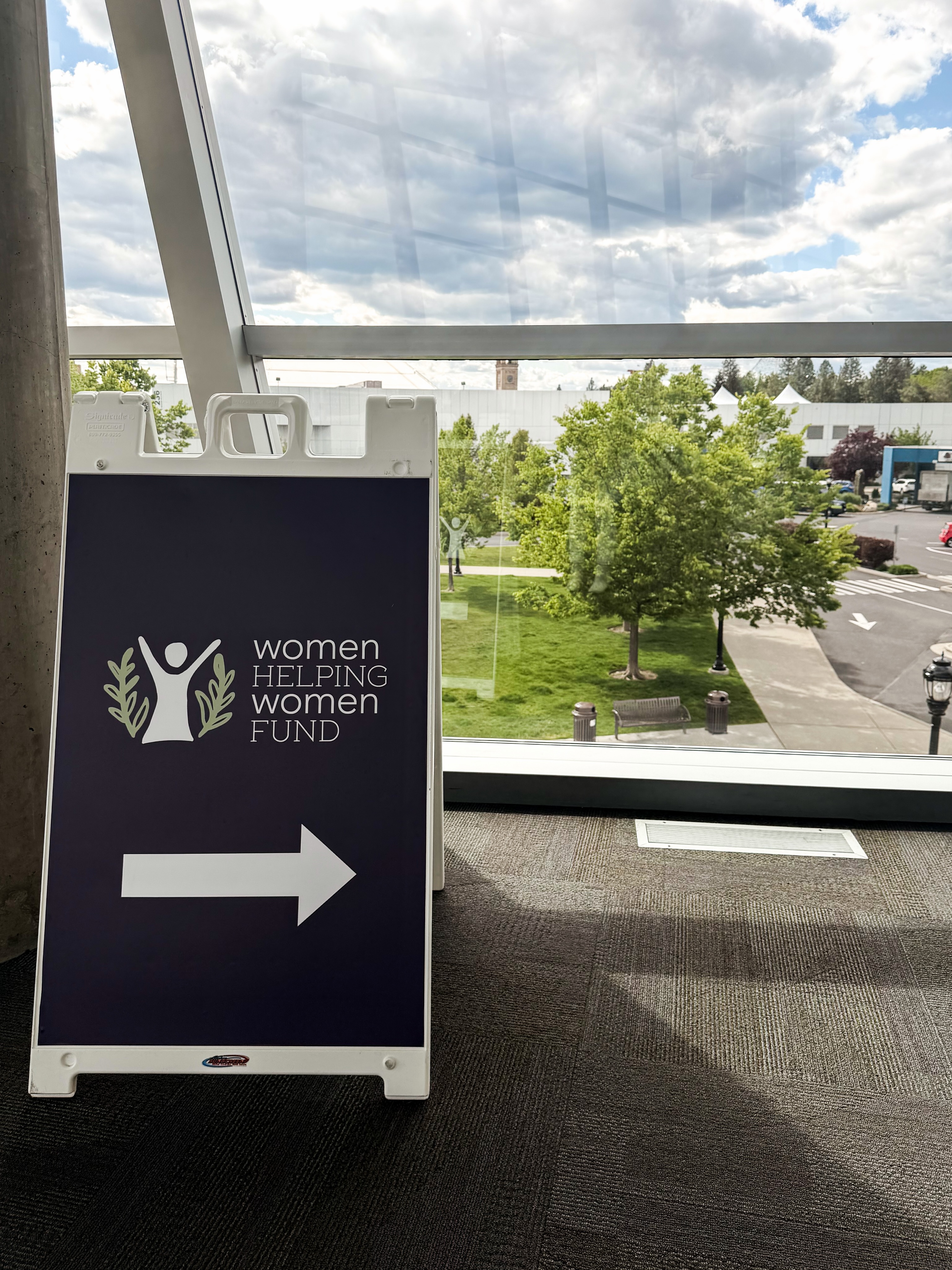 We were honored to join @inlandnorthwestbh at the Woman Helping Woman fundraising event this week and hear Erin Brockovich speak. Her story was such a powerful reminder of the impact intuition, resilience, and community can have on people’s lives.
Women Helping Women is dedicated to supporting women in our community through connection, empowerment, education, and access to resources that create lasting change. We’re grateful to have been part of an evening centered around uplifting and supporting others — something that deeply aligns with our mission in mental health care.
#MentalHealthAwareness #CommunityHealing #MentalHealthMatters#WomenSupportingWomen