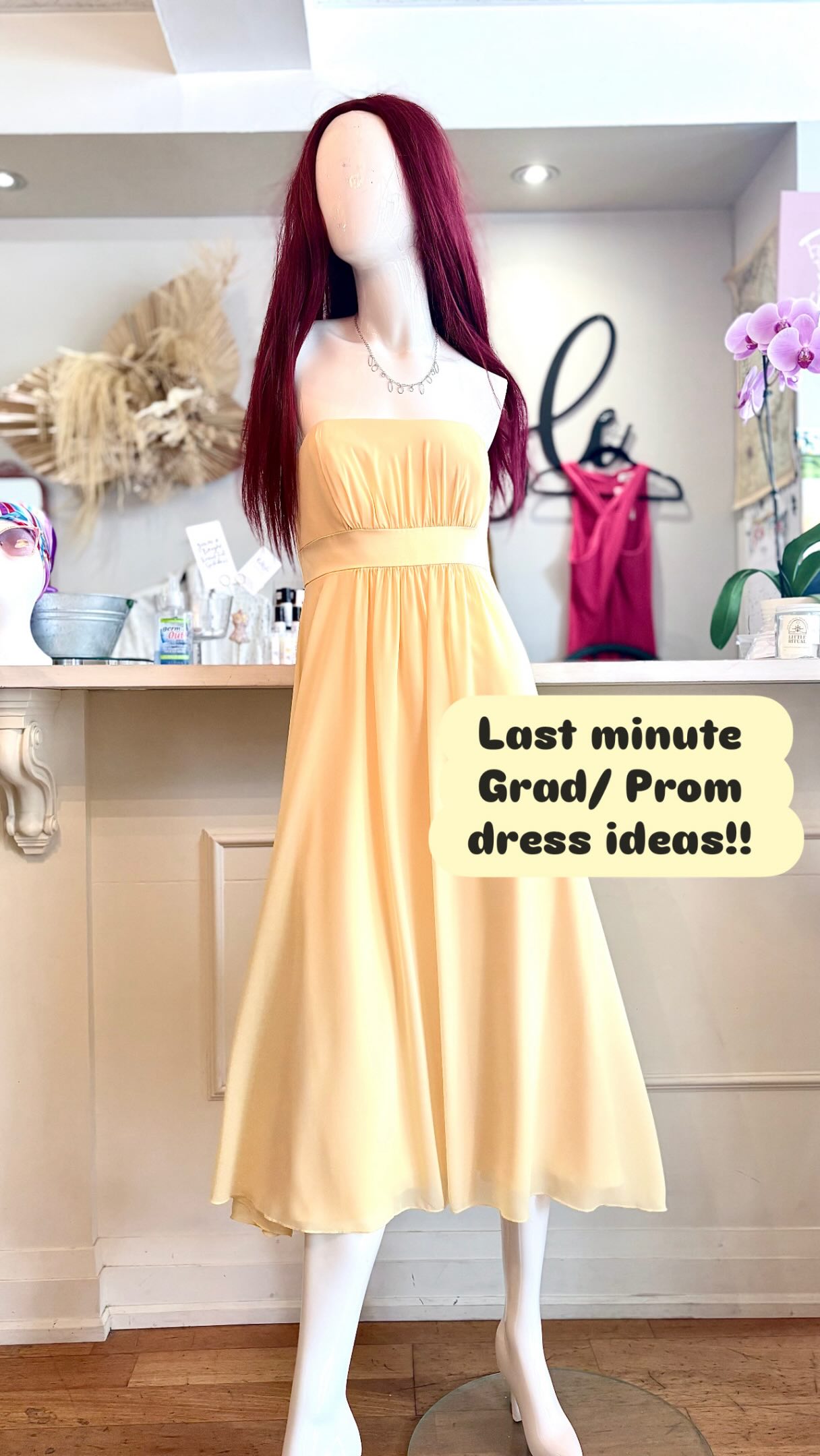 Come get your last minute grad/prom dresses here at ReStyle! DM if you see anything you like, or come in store! 👗✨
#consignment #downtownbrampton #consignmentboutique #restyle #shopsmall