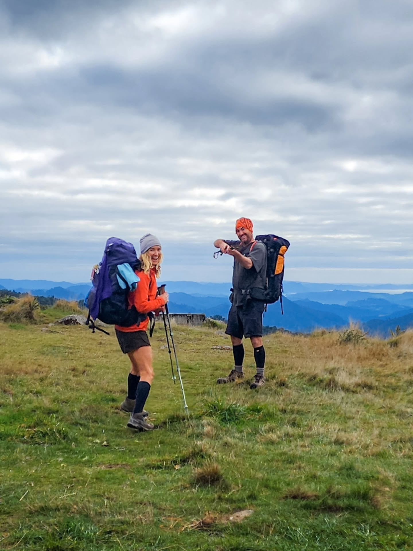 5 sec timer ➡️ vs ➡️ 10 sec timer ⏲️😅
Choosing between the great race, or the long, awkward smile.
Crosby's Hut antics pre-depature for Kauaeranga Valley