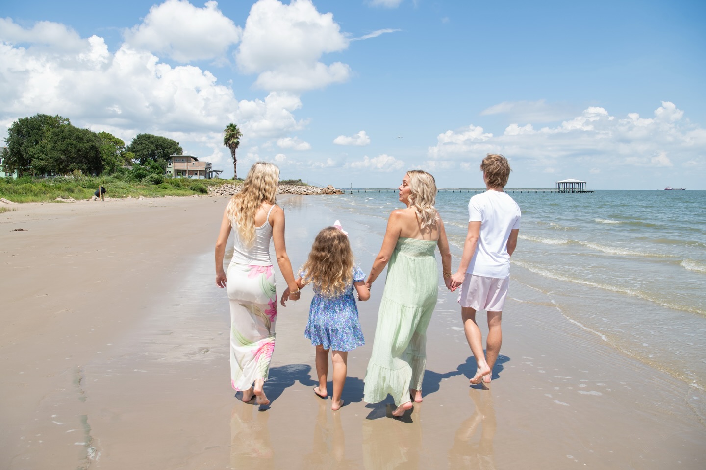June 27-28th I’m planning to be in Galveston/ or near by for beach family photos. Scheduling for the 27th currently.
Sessions are $200, 30/40 min. 35+ edited images.
This location is available it’s a community beach, great for pictures and right next door is a perfect spot to set up for a beach day. This is where we spent Mother’s Day.
@alwaysphotogenicphotography
June 27/28th
$200
Www.alwaysphotogenicphotography.com
832.913.9629
#beachphotoshoot #galveston #alwaysphotogenicphotography #familyphoto #familyphotography