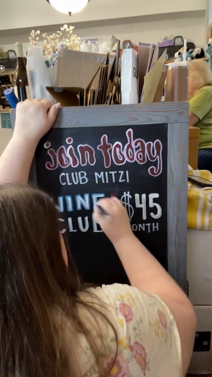 🪧THIS IS YOUR SIGN TO SHOP MITZI’S🪧As you shop all things Father’s Day and July 4th don’t forget to come by and see us!! Don’t want to leave the house? Visit us online at MITZISSONOMA.COM