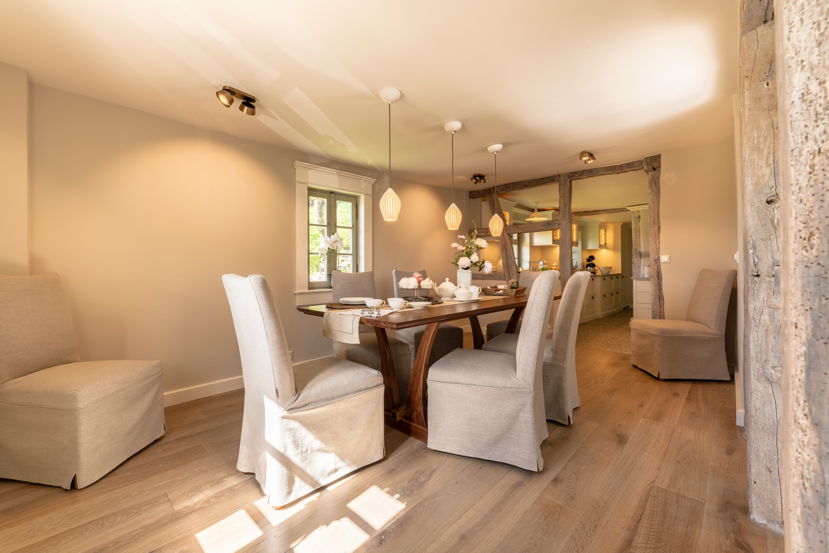 In this Fachwerk house, everything seems to gather around the table.
Centuries-old beams, carefully restored, now frame new stories—shared meals, slow evenings, and the quiet clink of glasses. This project has been about honoring what was, while gently making space for what’s to come.
So… what’s cooking?
Because here, it’s never just about the room—it’s about the life unfolding within it. #countryhouse
#FachwerkLove
#HeritageInteriors
#SlowLivingHomes
#TimelessDesign
📸Photography bei @ThomasHorenzRieber