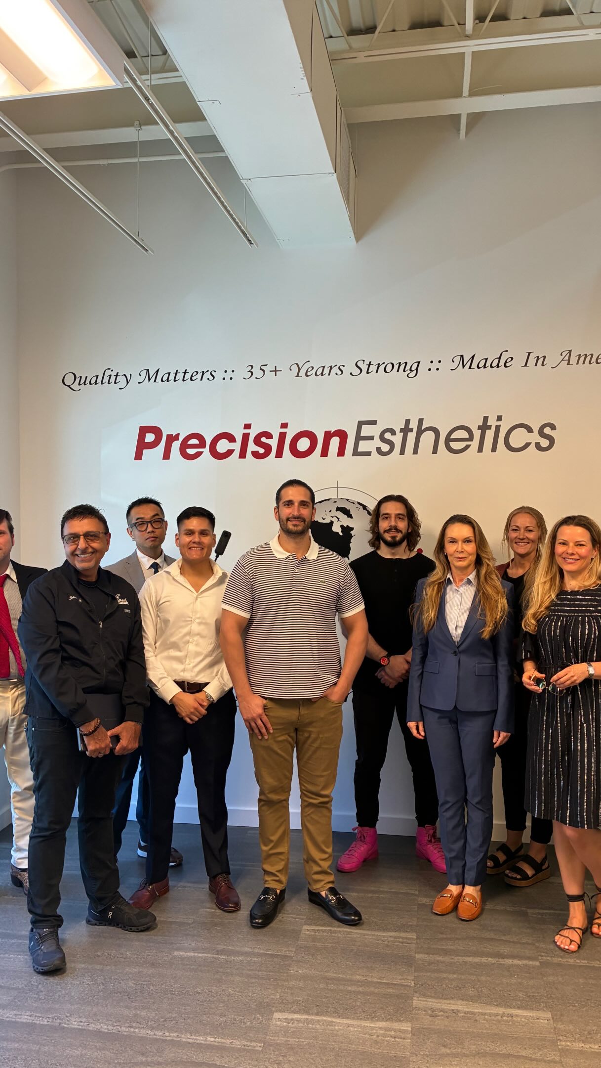 Fabulous Masterclass by Dr Jiveh of @smilesbyjiveh for an intimate group of doctors at our @precisionestheticsdentallab Innovation Academy and Learning Center, with a tour of the laboratory and intervention by our Master Ceramist and Top Digital Designers who worked on the aesthetic case that was to be delivered that same afternoon. Small nibbles by @aioliwpb down the street from our lab.