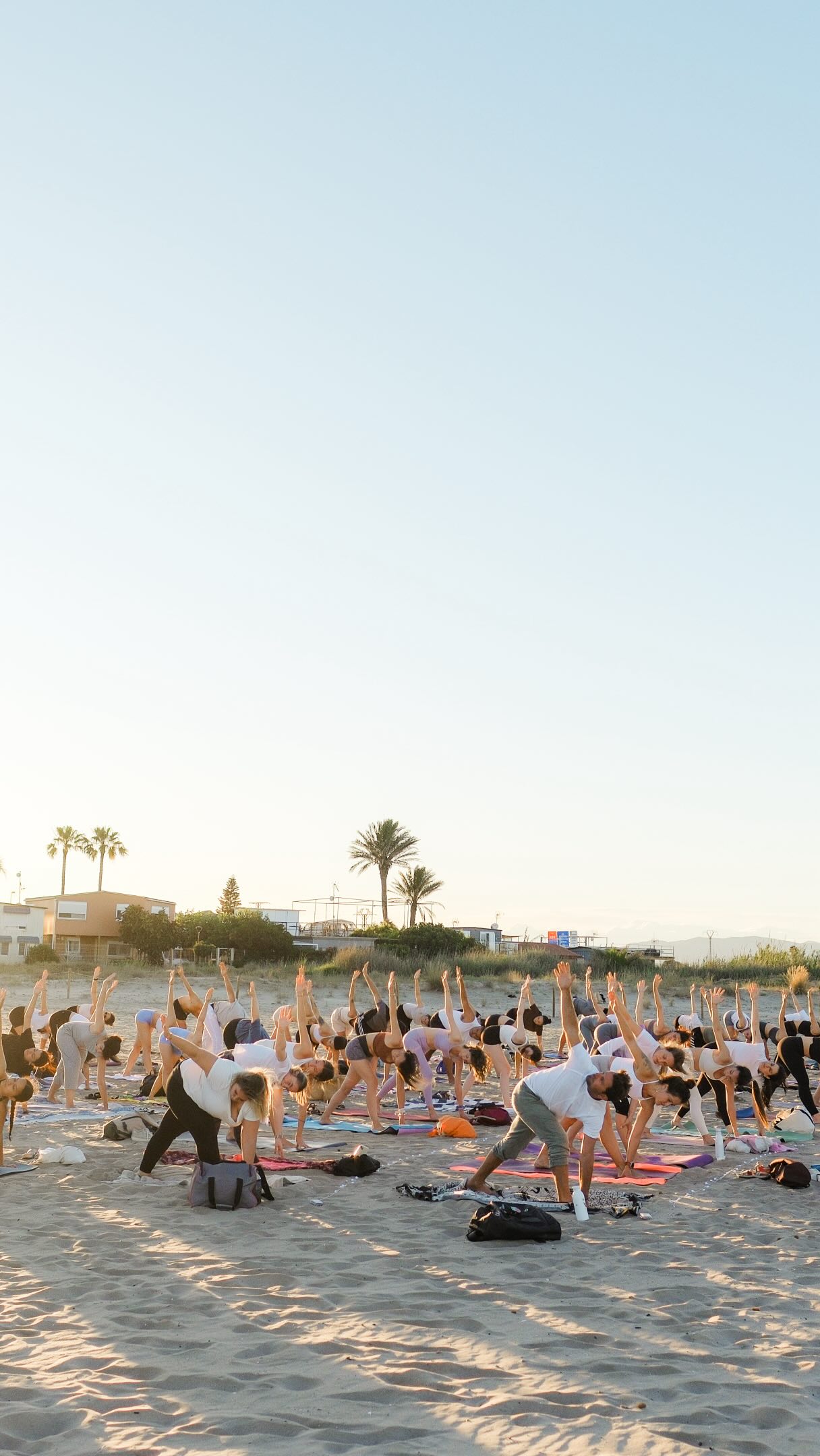 PLAZAS AGOTADAS 🌕✨ El domingo 31 nos volvemos a encontrar en La Patacona para una nueva edición de Full Moon Yoga.
¿List@s para mover mucha energía bajo la luna llena? 🌊🧘♀️
Esta luna llena viene con una energía especialmente poderosa… el momento perfecto para conectar, soltar y recargar.
📍 La Patacona, altura: El Ocho
🗓 Domingo 31 de mayo
🕘 21:00 - 22:00
💫 Aportación: 10€
Reserva online ✨