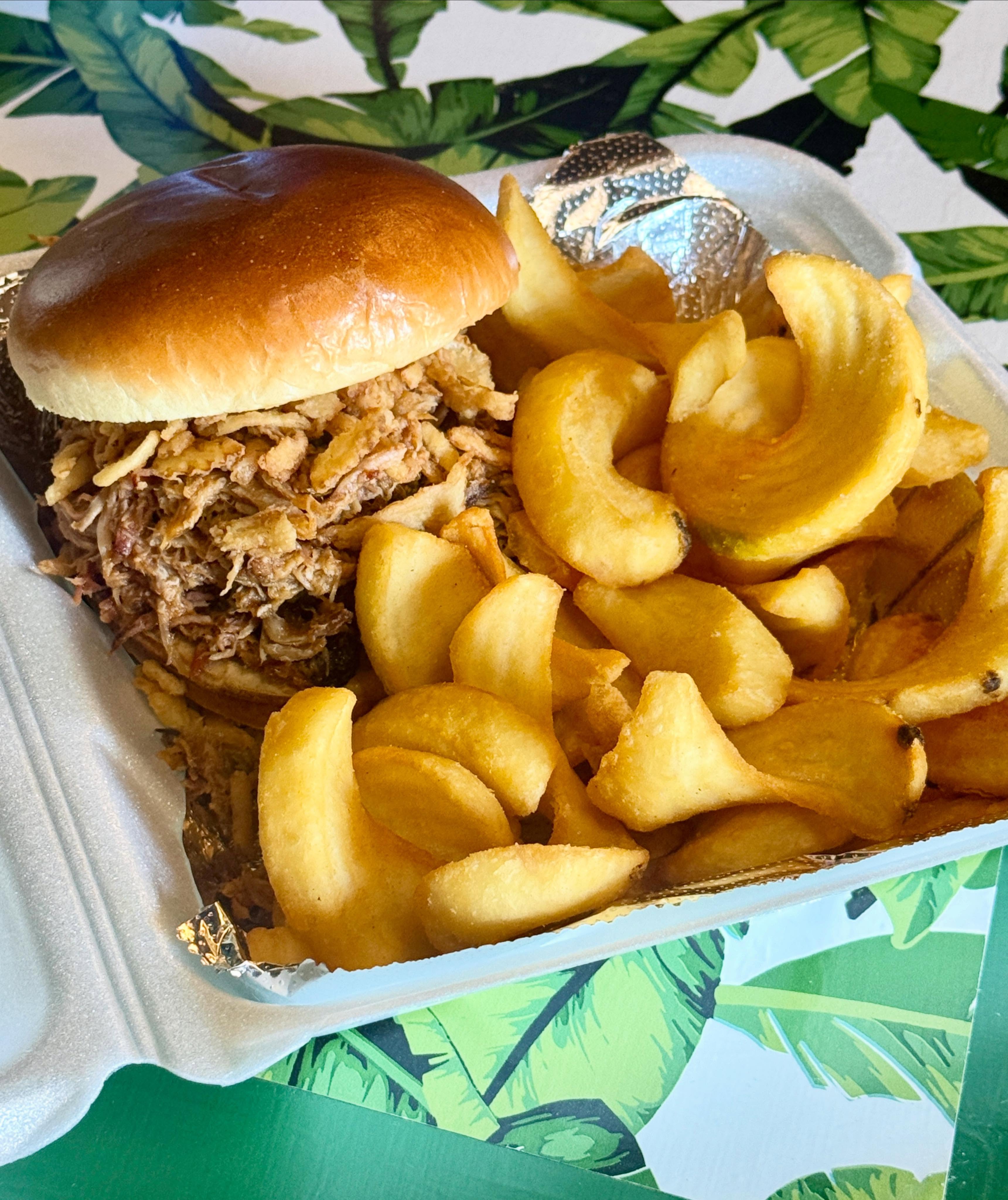 🐖Pulled Pork BBQ Sandwich🐖
House smoked & pulled pork in Carolina style BBQ sauce topped with fried onions - served with fries! On Special this week, or while it lasts!