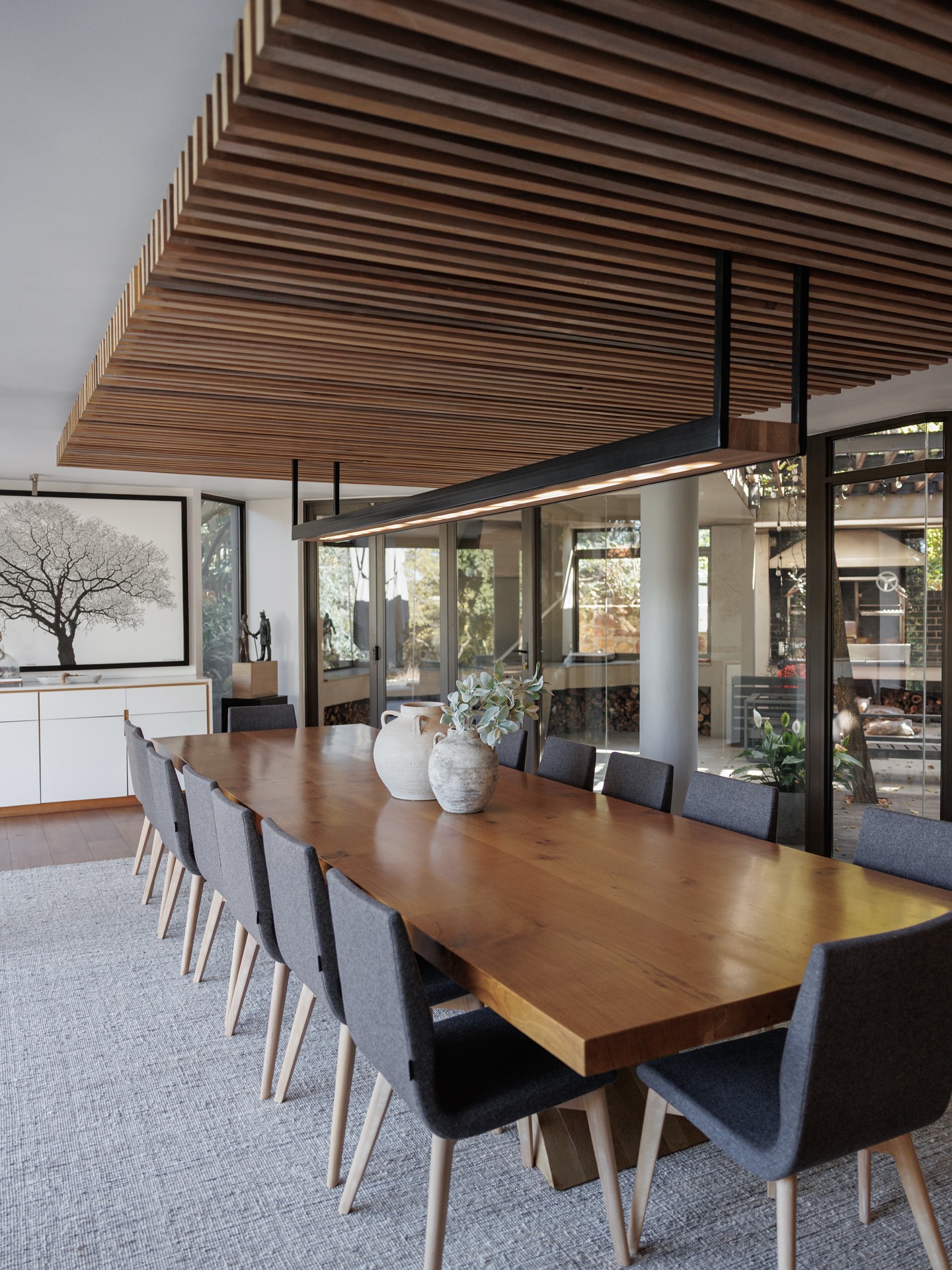 A dining room should feel connected, balanced, and inviting & this rug completely changed the way this space feels.
By anchoring the room with the right scale, texture, and tone, the entire space instantly felt warmer, more refined, and far more cohesive.
Proof that the right foundation changes everything 🫱🏼🫲🏻
#DiningRoomDesign #DiningRoomInspo #InteriorStyling #InteriorDesign #LuxuryInteriors #ModernInteriors #PretoriaInteriors #SouthAfricanInteriors #StyledSpaces #DesignDetails #InteriorTransformation