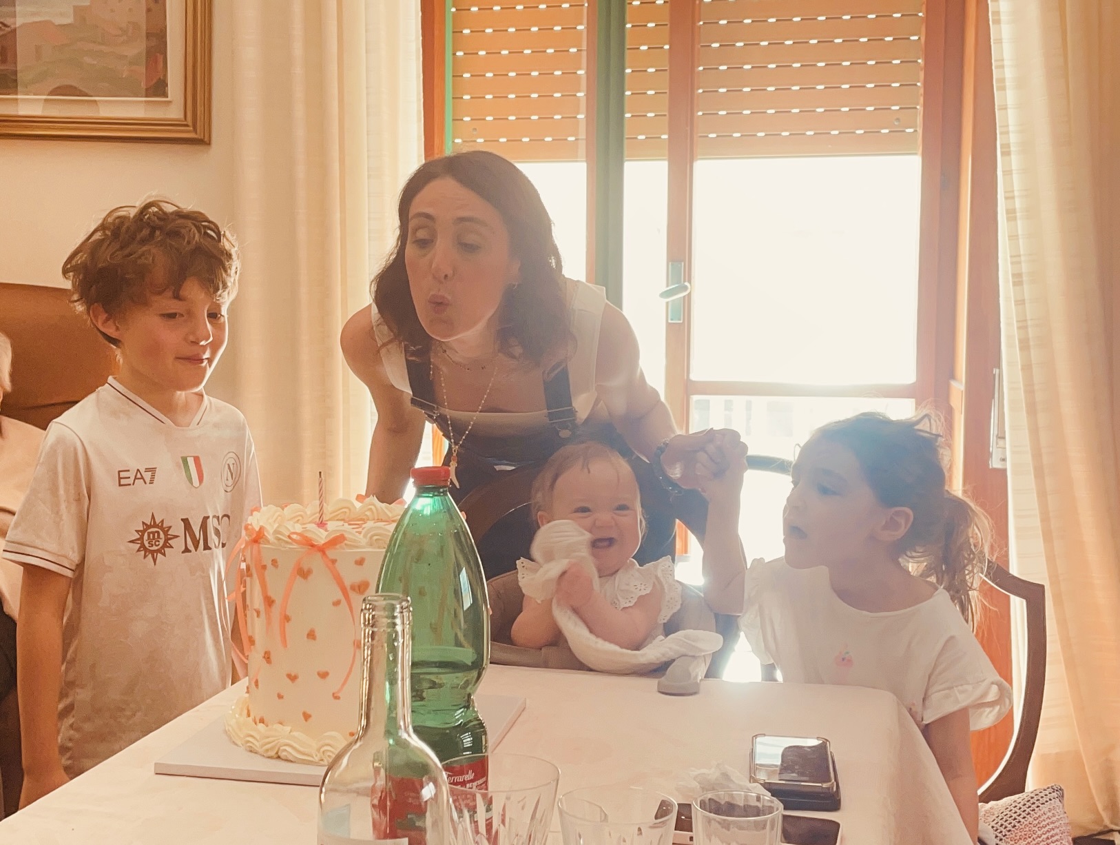38 anni 🎂
Per tutto quello che c’era.
E per quello che non si vede, ma resta ✨
#38anni #attimidivita #quellocheresta