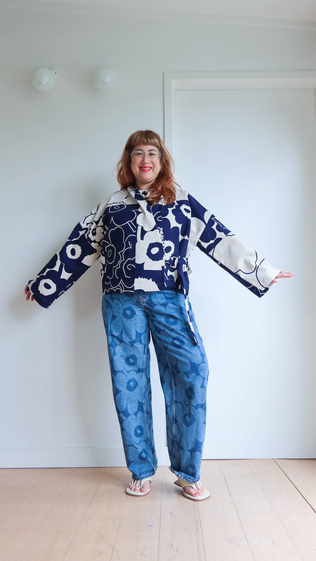 I couldn’t think of a way to style this jacket… so when it doubt max it out? It might be my new mantra 😂
I’ve been stashing this precious Marimekko fabric for a lil while and had settled on this light layer jacket pattern also a while ago. It hadn’t been at the top of my list but with the cooler weather and a studio clean, the motivation struck!
The pattern is Vogue #v9334 with the length shortened and belt hardware added instead of a tie. I’ve made this pattern once before and I wear the absolute crap out of that jacket so it made sense to remake it in this special fabric!
#sewinglove