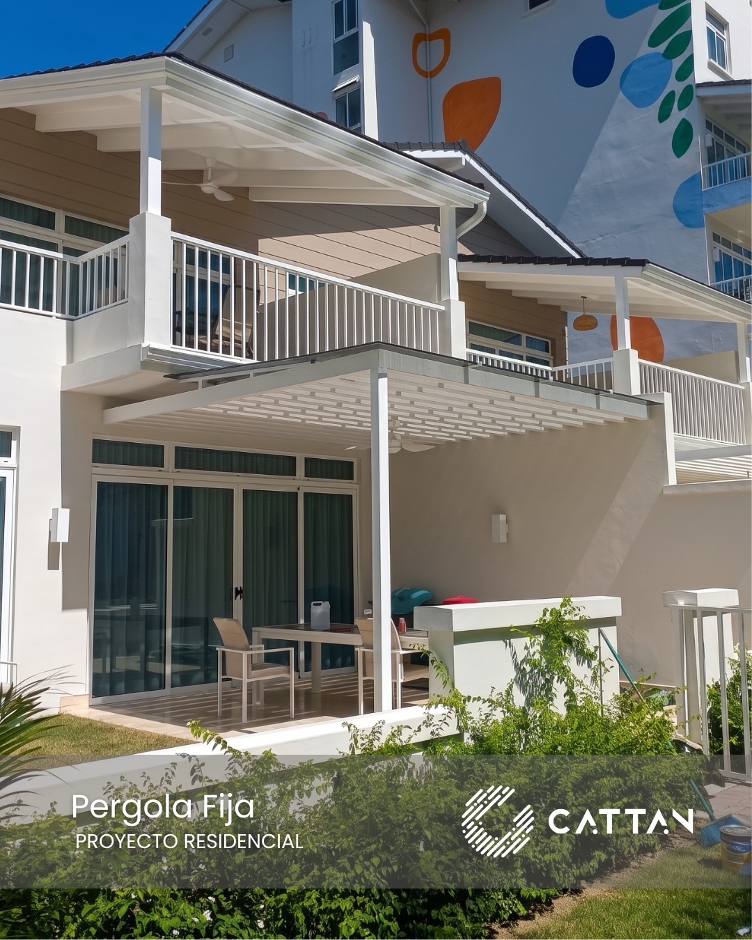 Sombra, estilo y durabilidad — todo en uno. ☀️
Esta Pérgola Fija con cubierta de policarbonato es la solución perfecta para quienes buscan protección permanente sin renunciar a la entrada de luz natural.
Su estructura de aluminio de alta resistencia y la cubierta de policarbonato trabajan juntos para protegerte del sol y la lluvia, mientras mantienen ese look limpio y elegante que complementa perfectamente la arquitectura de tu hogar.
Fabricada e instalada a medida para cada proyecto.
📩 Escríbenos y agenda tu asesoría.
#cattanpanama #industriascattan #pergolas #pergola