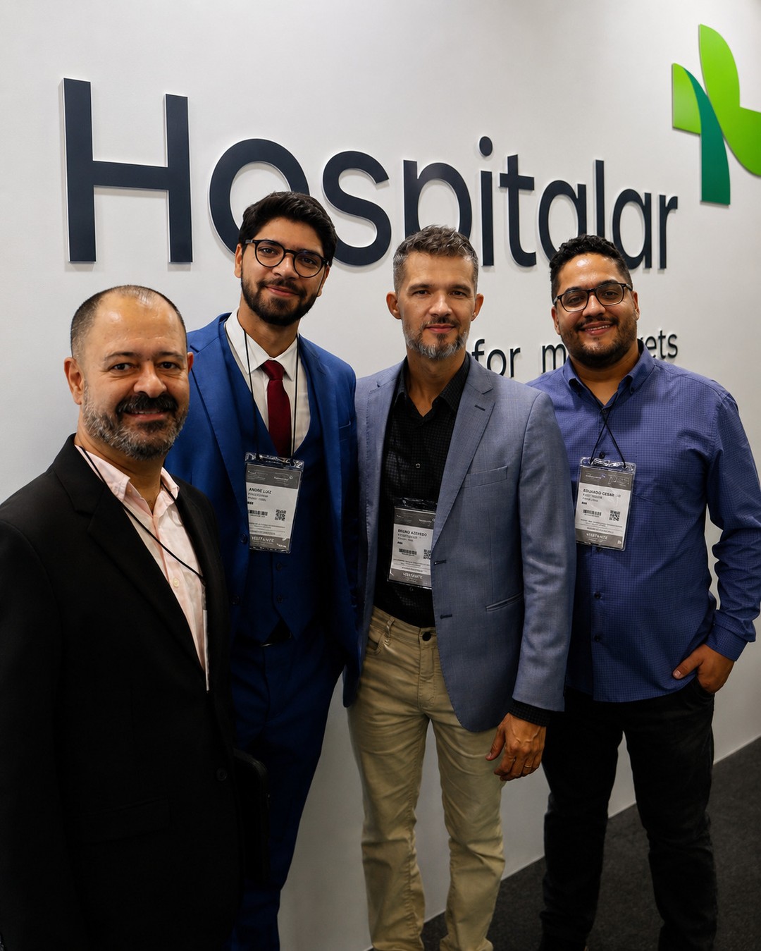 Mais uma Hospitalar de sucesso para a conta da 42WE.
Foram dias de muitas conversas, conexões, trocas valiosas e novas oportunidades para seguir levando tecnologia, inovação e desenvolvimento de produtos ao setor da saúde.
Seguimos à disposição para transformar projetos em soluções reais, consolidando estratégia com a experiência de quem desenvolve tecnologia de ponta a ponta.
Obrigado, nos vemos na próxima edição.
#42WE #Hospitalar2026 #TecnologiaEmSaúde #InovaçãoEmSaúde #HealthTech #Hardware #Software #Nuvem #DesenvolvimentoDeProduto #Engenharia #SoluçõesIntegradas #HospitalarBrasil