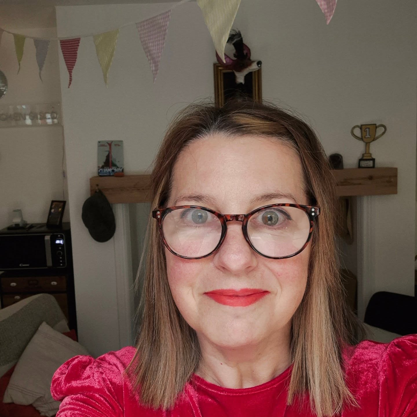 Whilst the world is busy around me I will mostly be resting today...
Sending big love to everyone heading to Phoenix for @worldpdcongress #wpc2026
Im gutted I won't be there.
Also good luck @theboroofficial in today's play off at Wembley! #UTB
Finally well done to @aritanderson and @parkinsonsuk for the incredible show garden at @rhschelsea. What an epic job!