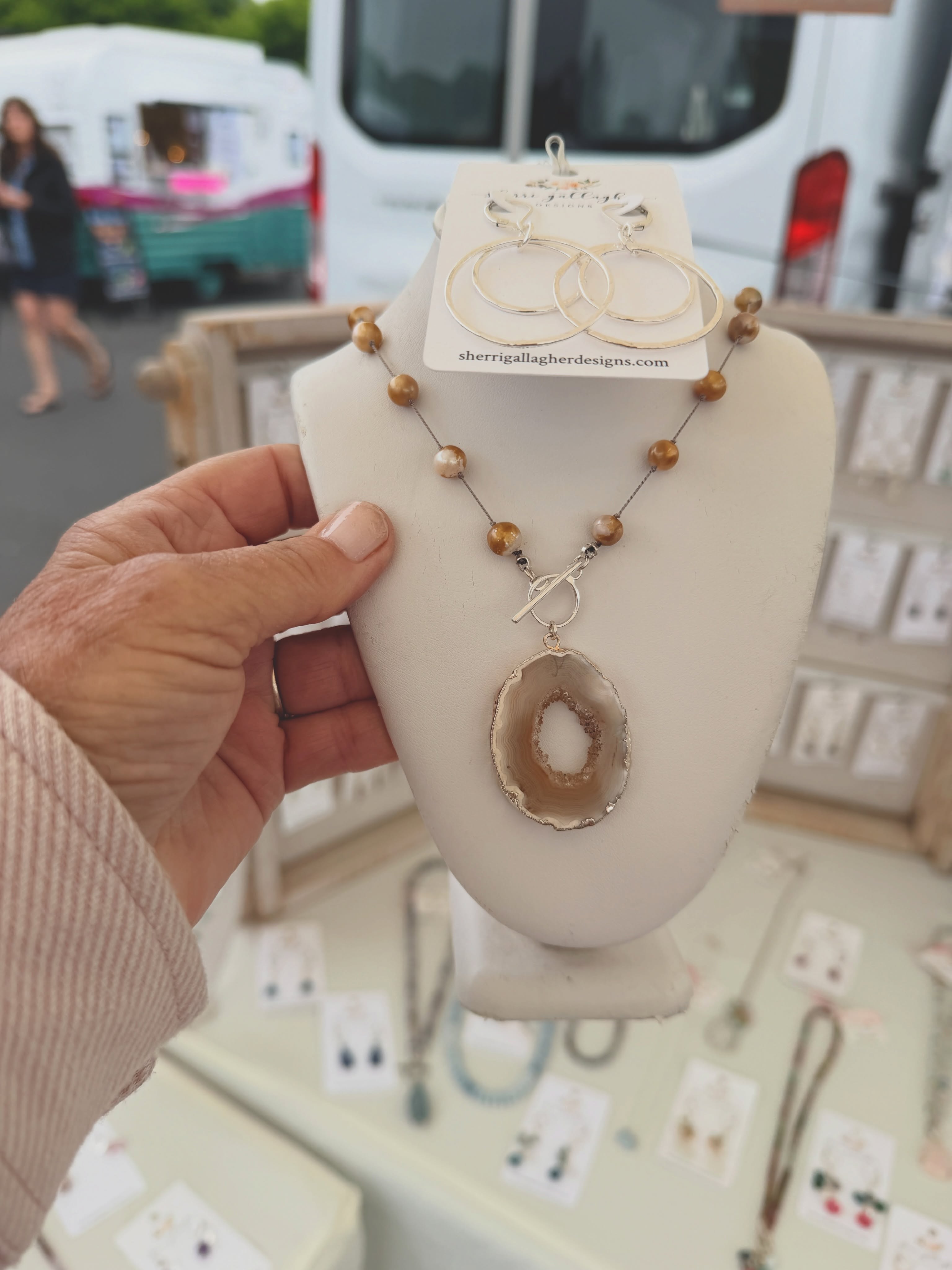 Come on down to the @napafarmersmkt before @bottlerocknapa and get your festival jewelry.
This lovely necklace has a lovely geode slice pendant so you get as little bit of bling.
See you before noon at First & Soscol.
