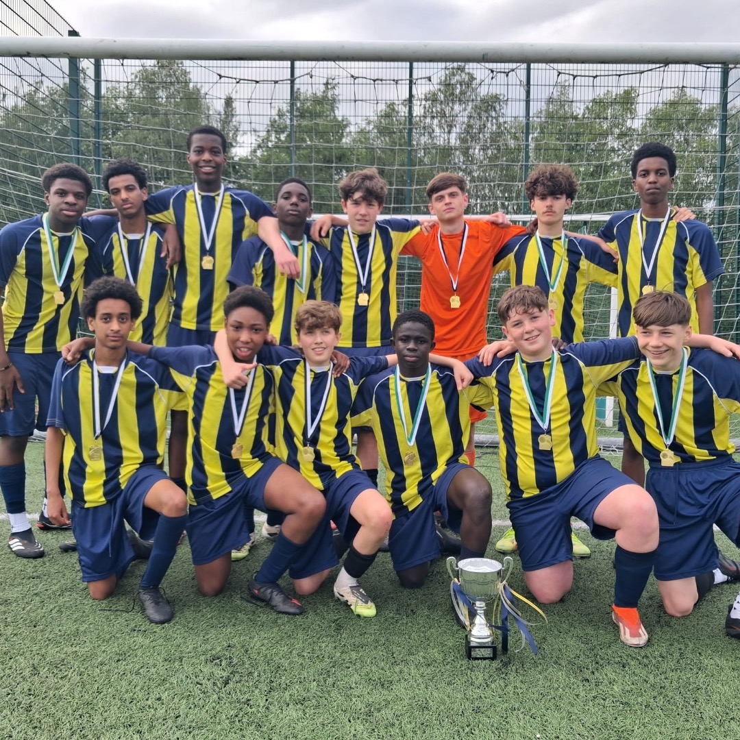 Massive well done to our Year 10 boys on their 3-0 victory over ICA making them Salford Super Cup winners! 🏆 ⚽️ 👏🏻 #believebelongachieve