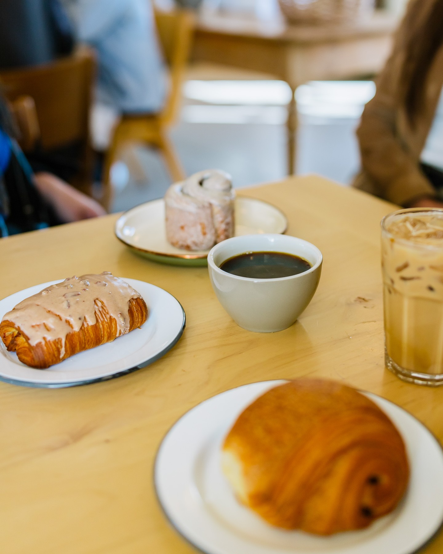 Perenn Bakery is the perfect spot to spend your weekend mornings before exploring The Village at Rancharrah! ☕🛍️