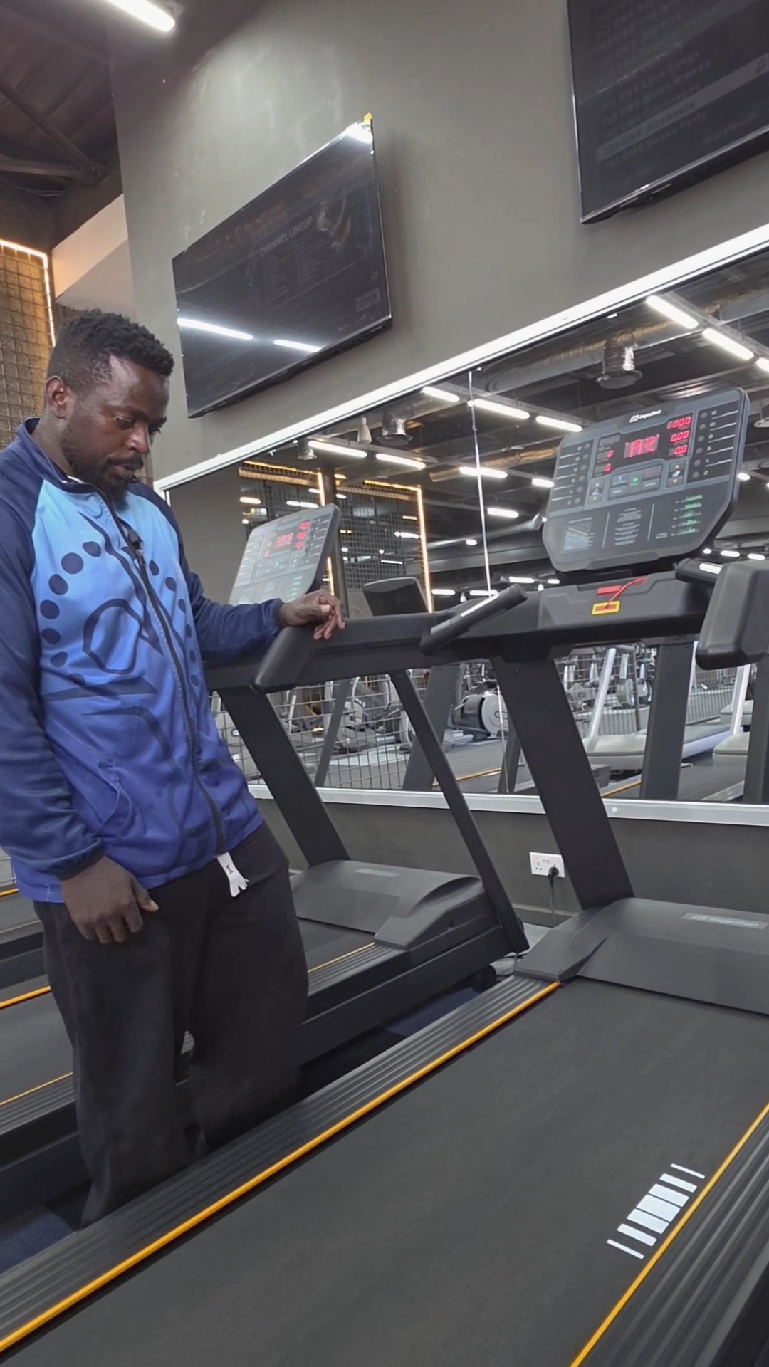 Master the treadmill one step at a time 👟🔥
Follow along with the video and get comfortable with the basics before increasing your speed. Consistency is key to better results!
#LifestyleGym #TreadmillTips #CardioWorkout #FitnessJourney #GymLife #StayActive