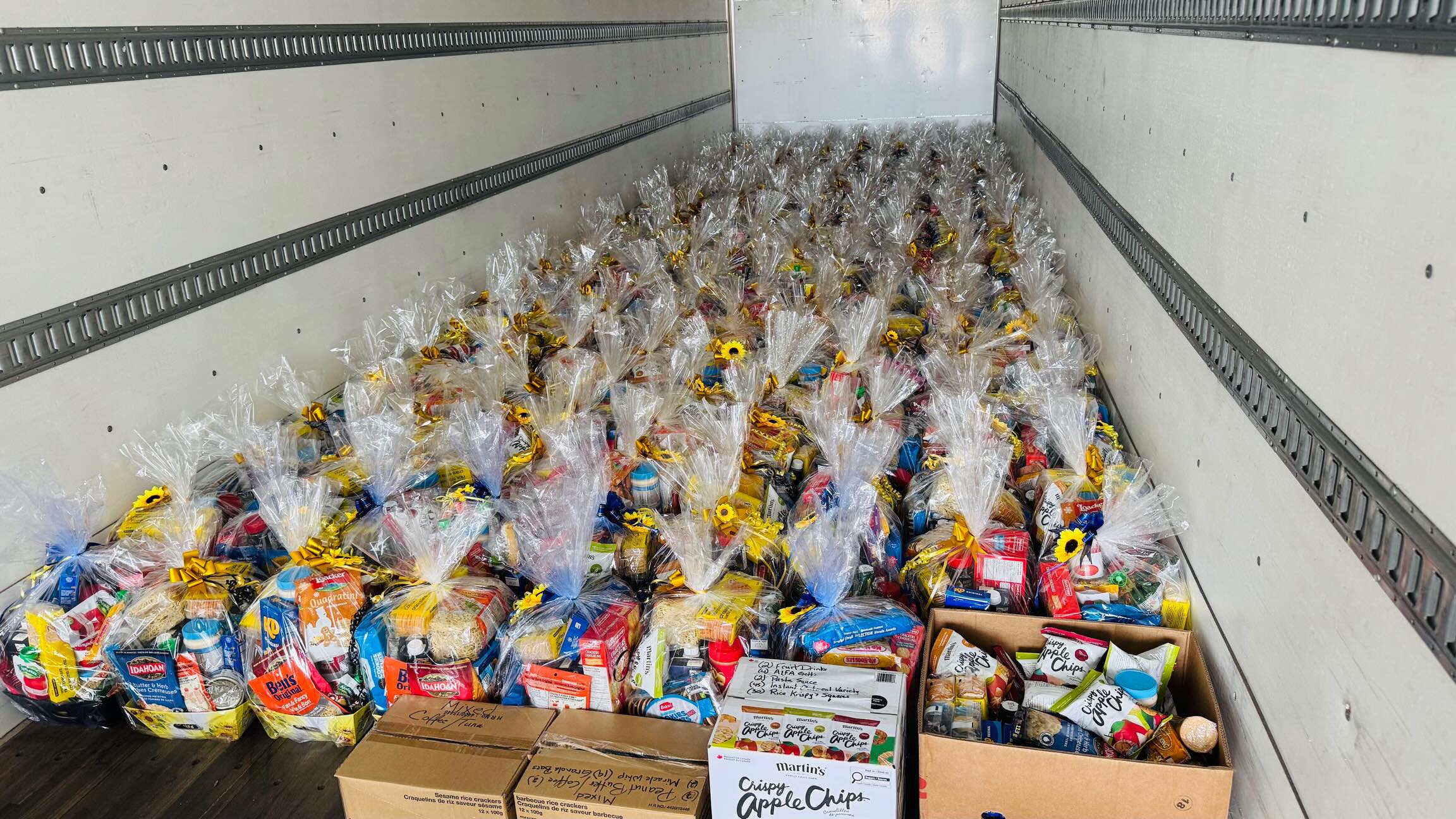 50 baskets. 3 communities. One big act of love.
We are so proud to share that the PACT Urban Peace Program has distributed 250 baskets of non-perishable food to families across Lawrence Heights, Rexdale, and Scarborough.
This wouldn’t have been possible without some incredible people:
A huge thank you to Margaret Richmond of The Basket Korner, who put her heart and serious elbow grease into assembling every single basket.
Thank you to Bob Whitesell and his senior community for loading all 250 baskets — no small feat!
And a massive shoutout to the students of JPCI who showed up and showed out, unloading and moving every basket — because yes, they were heavy! 💪
It takes a village to feed a village. Thank you to everyone who made this possible. Together, we are building peace — one basket at a time.
#PACTUrbanPeace #CommunityLove #LawrenceHeights #Rexdale #Scarborough FoodSecurity GivingBack TogetherWeCan YouthInAction