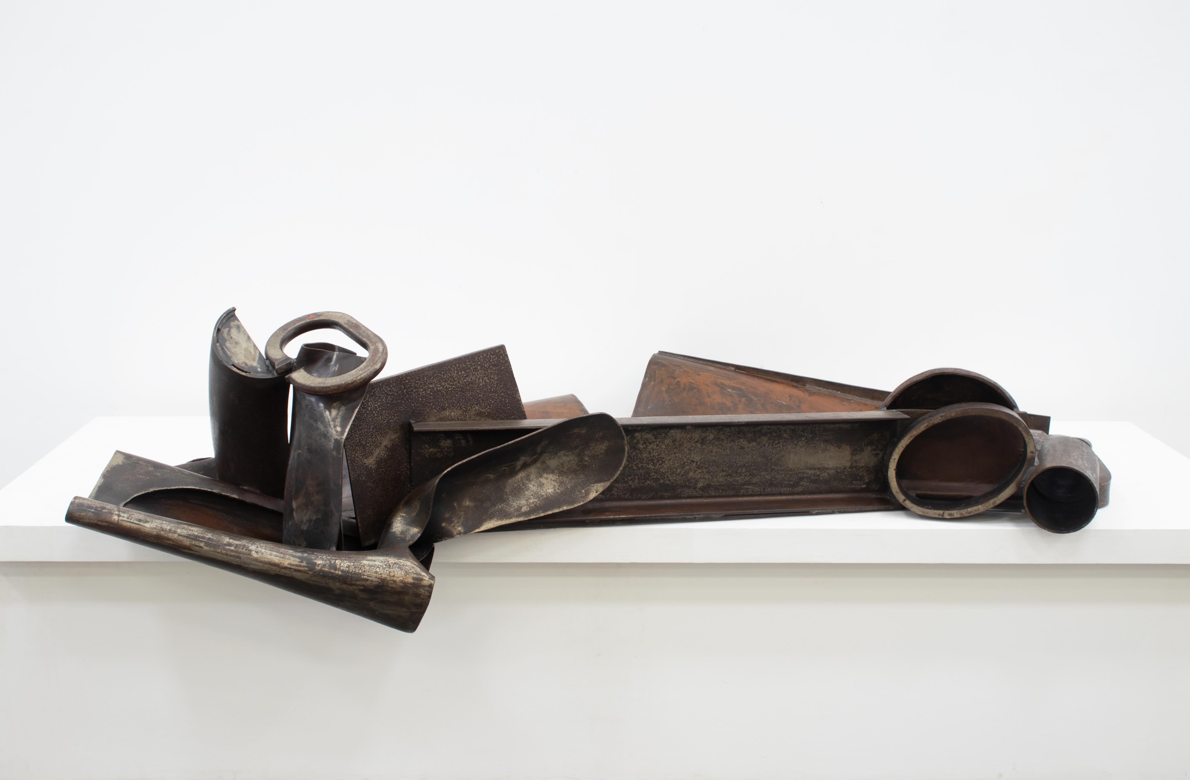 Tomorrow is the last chance to see Heavy Metal, an exhibition of works in steel by Anthony Caro and contemporary sculptor James Capper, at Albion Jeune!
Open tomorrow, 11am – 5pm.
📍Albion Jeune, 16-17 Little Portland Street, London, W1W 8BP
🗓️22 April – 23 May 2026
Table Piece ‘Gold Coast’ (Cascade Series), 1989-90, steel, varnished, 81 x 251.1 x 142 cm.
Photo credit: Anthony Caro Centre.
#anthonycaro #caro #anthonycarocentre #albionjeune