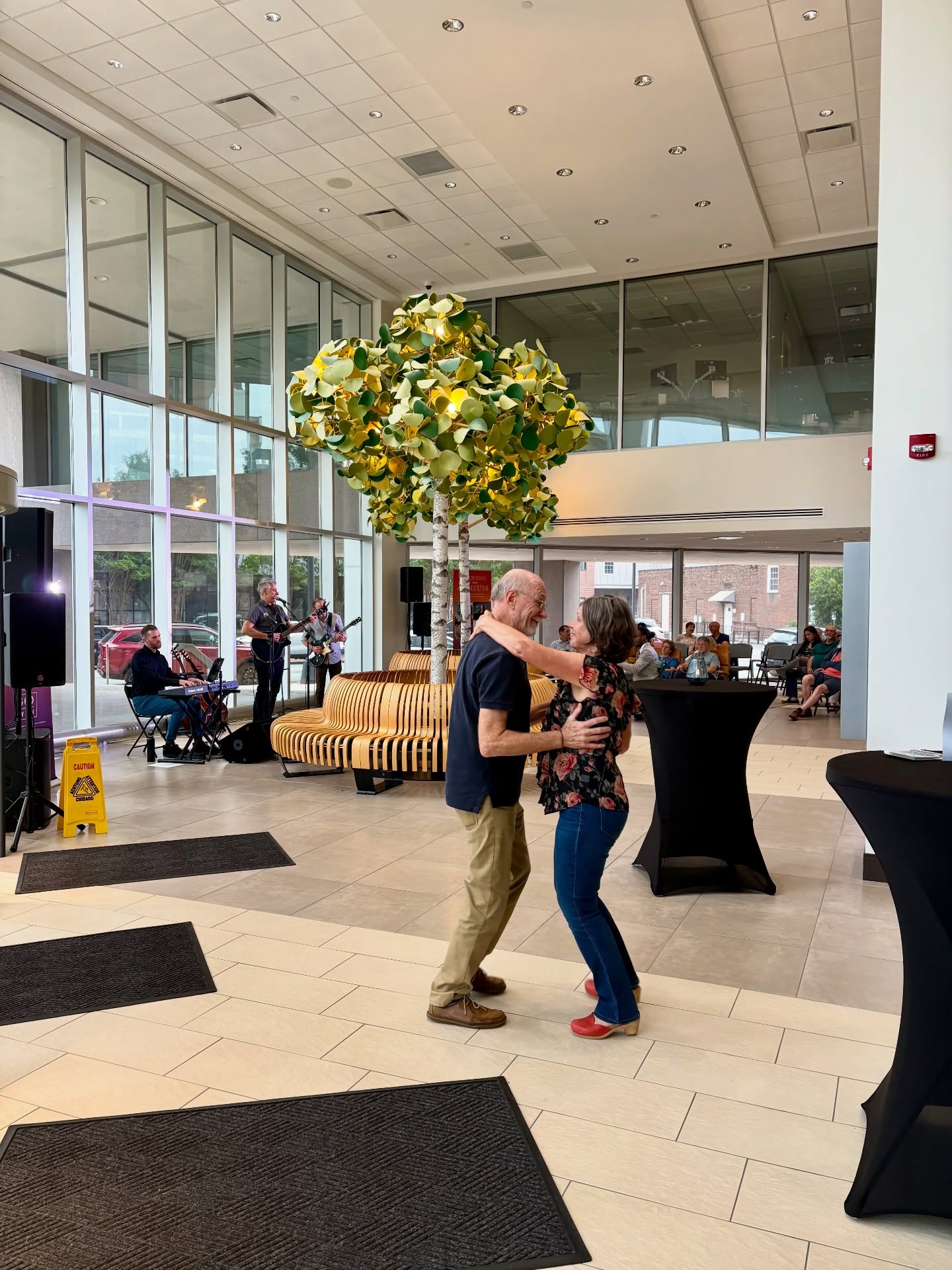 A relaxing Evening in the Atrium is the best way to head into the weekend!
👏 Huge thanks to @iosonocagno and friends for such a great set
👏 Huge thanks to @cafegelatows & @intihousews for the amazing dessert bites
See yall next month on SATURDAY JUNE 20th for our Summer Social. Details in our bio.