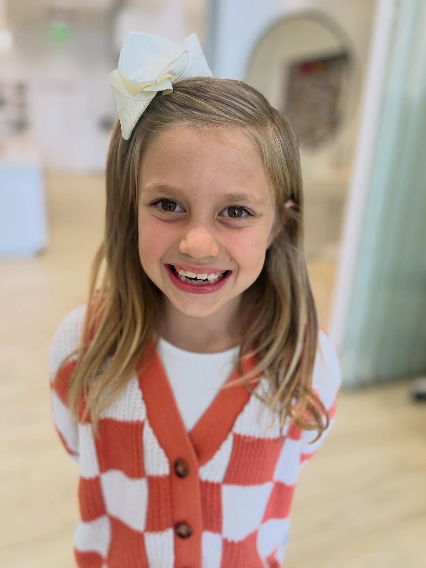 Throwback to the treatment journey ✨ Watching smiles transform step by step is one of our favorite parts of what we do 🤍 #ThrowbackThursday
•
•
📍 Huntington Beach | Orange County | California
☎️ (714) 500-7147
🌎 www.messenger-smiles.com
•
•
•
#ThrowbackThursday #HuntingtonBeachOrthodontist #OrangeCountyOrthodontist #SmileTransformation