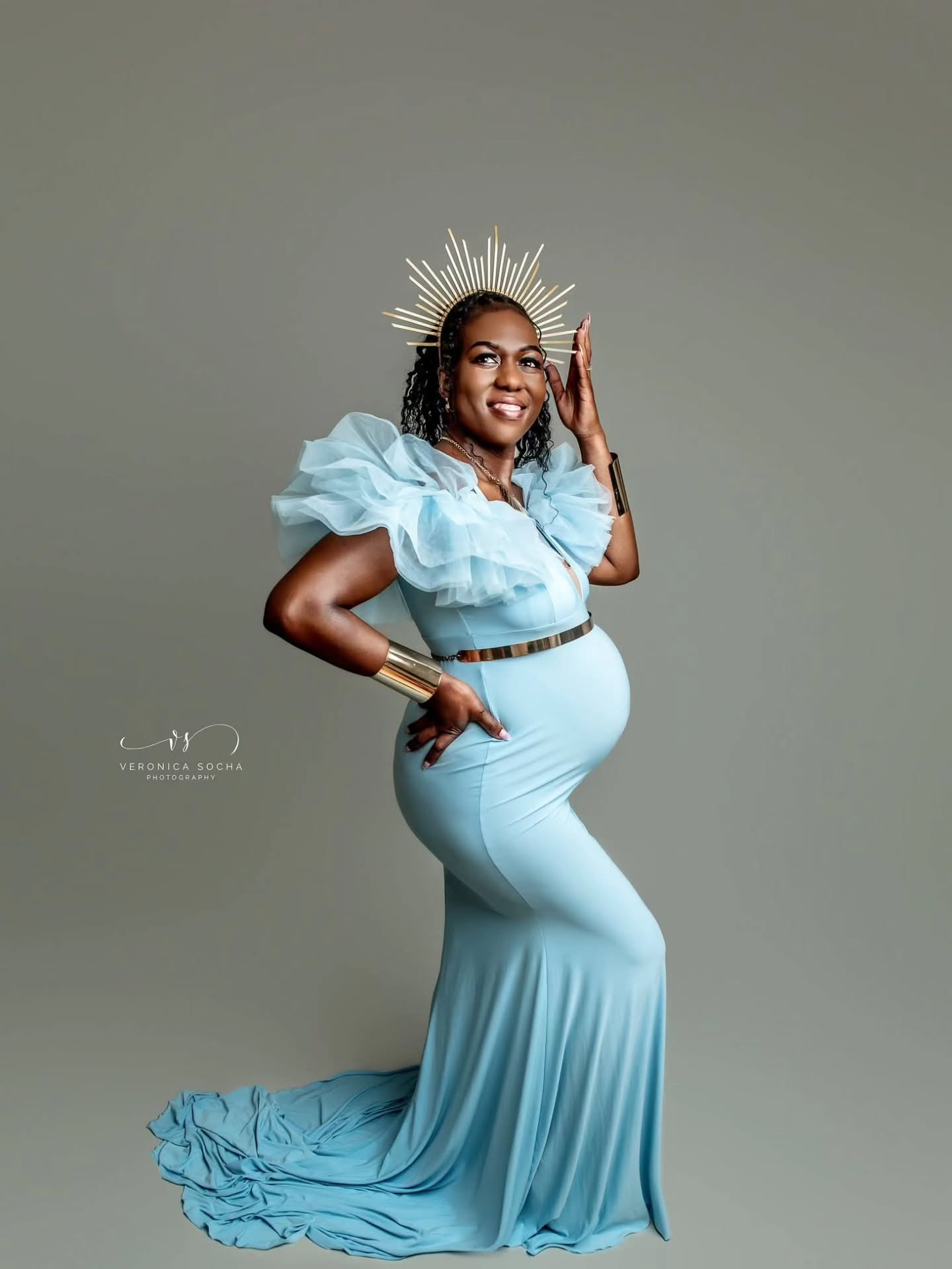 ✨ Motherhood is already creating art… I simply help you preserve it 🤍
There is a moment during every maternity session when everything goes quiet…
The dress settles.
Hands rest gently on the bump.
Mum closes her eyes for just a second.
And suddenly you realise — this is not only pregnancy anymore.
This is the beginning of someone’s whole world. ✨
Maternity photography is not about posing.
It is about capturing the woman who is growing life. Strong. Soft. Powerful. Beautiful.
Every session in my studio is created to feel unique — luxurious gowns, artistic styling, fine art details and carefully designed setups that turn memories into timeless portraits.
Because one day this little baby will look at these photographs and say:
“That was me… before I was even born.” 🤍
If you are expecting, don’t wait for the “perfect moment”.
This is the perfect moment.
✨ Best photographed between 25–34 weeks
✨ Client wardrobe included
✨ Family & partner portraits available
✨ Fine art and luxury maternity styling
📍 Swindon & Wiltshire
Limited spaces available for upcoming due dates. If your heart has been whispering “maybe I should book…” — this is your sign 🤍
📩 Message me to create something beautiful together.
#SwindonMaternityPhotographer #MaternityPhotographySwindon #FineArtMaternity #LuxuryMaternityPhotography #PregnancyPhotoshoot WiltshirePhotographer MotherhoodJourney PregnancyPortraits SwindonMums MaternitySession BabyOnTheWay PregnancyPhotographyUK WiltshireMums ElegantMaternityPhotography