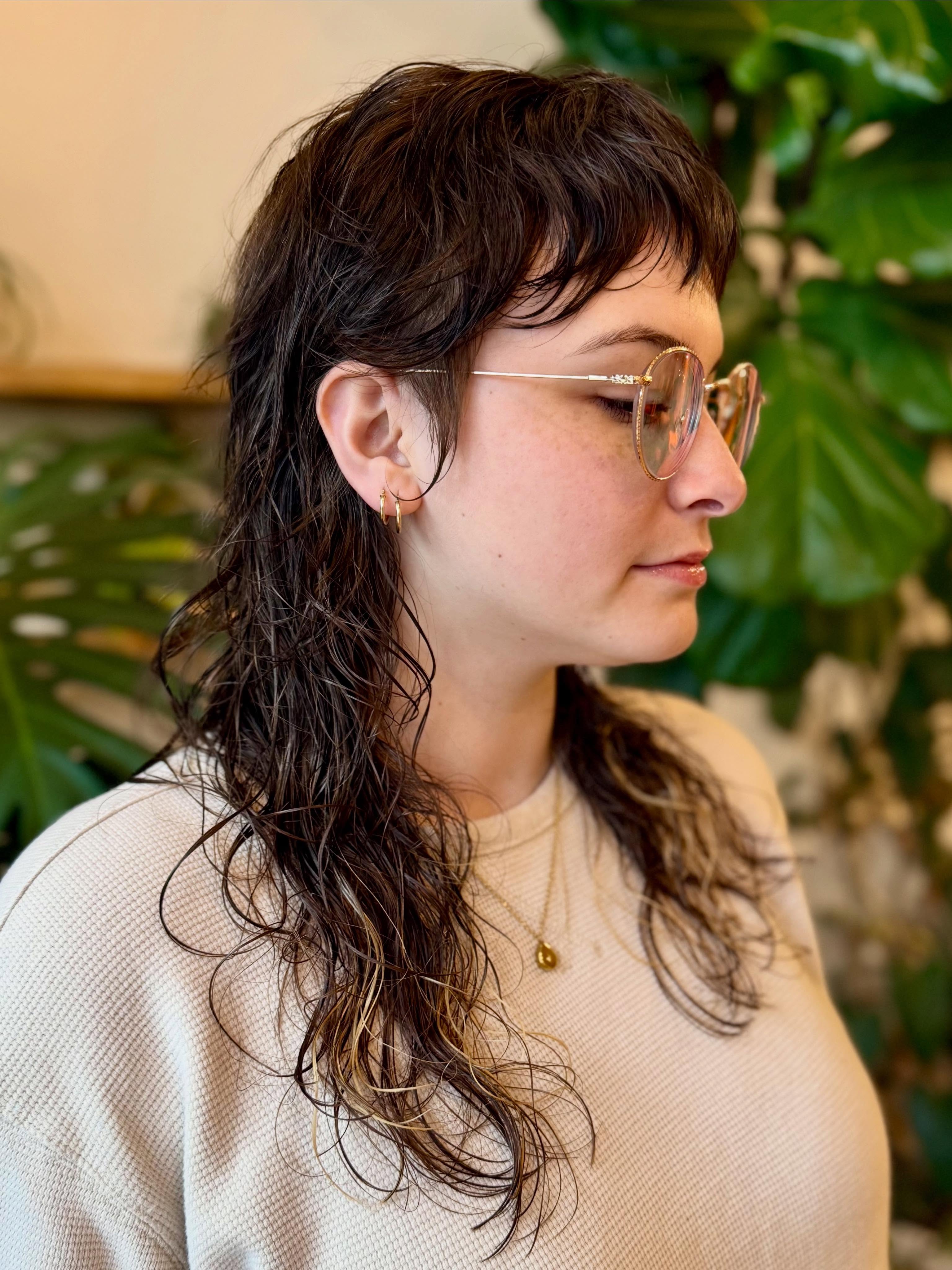 Totally obsessed! 😍 what a freaking cutie!!!
Cut by @eringlind
.
.
.
.
#shag #mullet #shullet #morelikethisplease