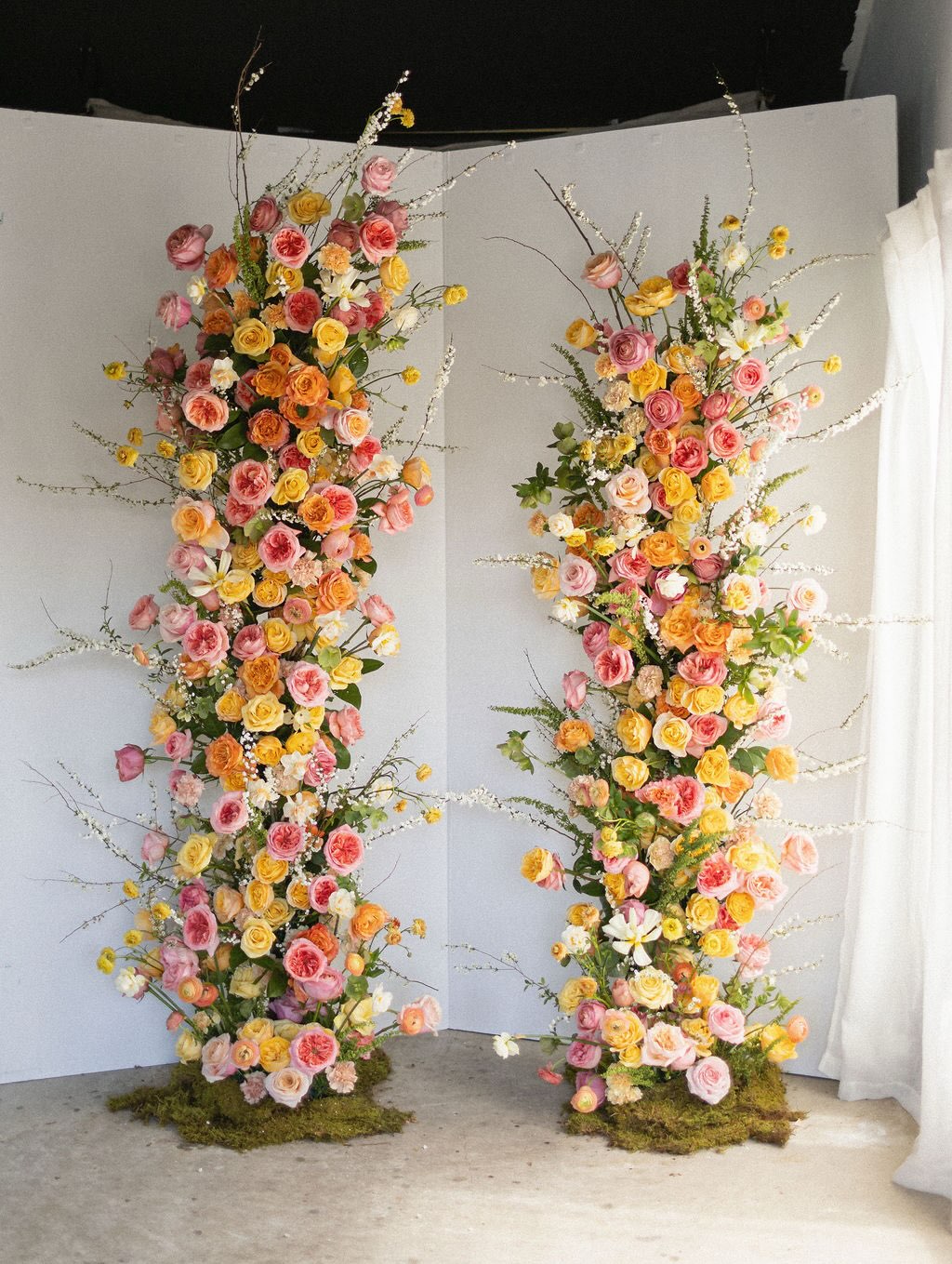 Absolutely love a good punchy, happy Spring color palette, a good mix of garden roses, and a fantastic photoshoot.
Thank you, @gailseverafter for your work capturing it all!
