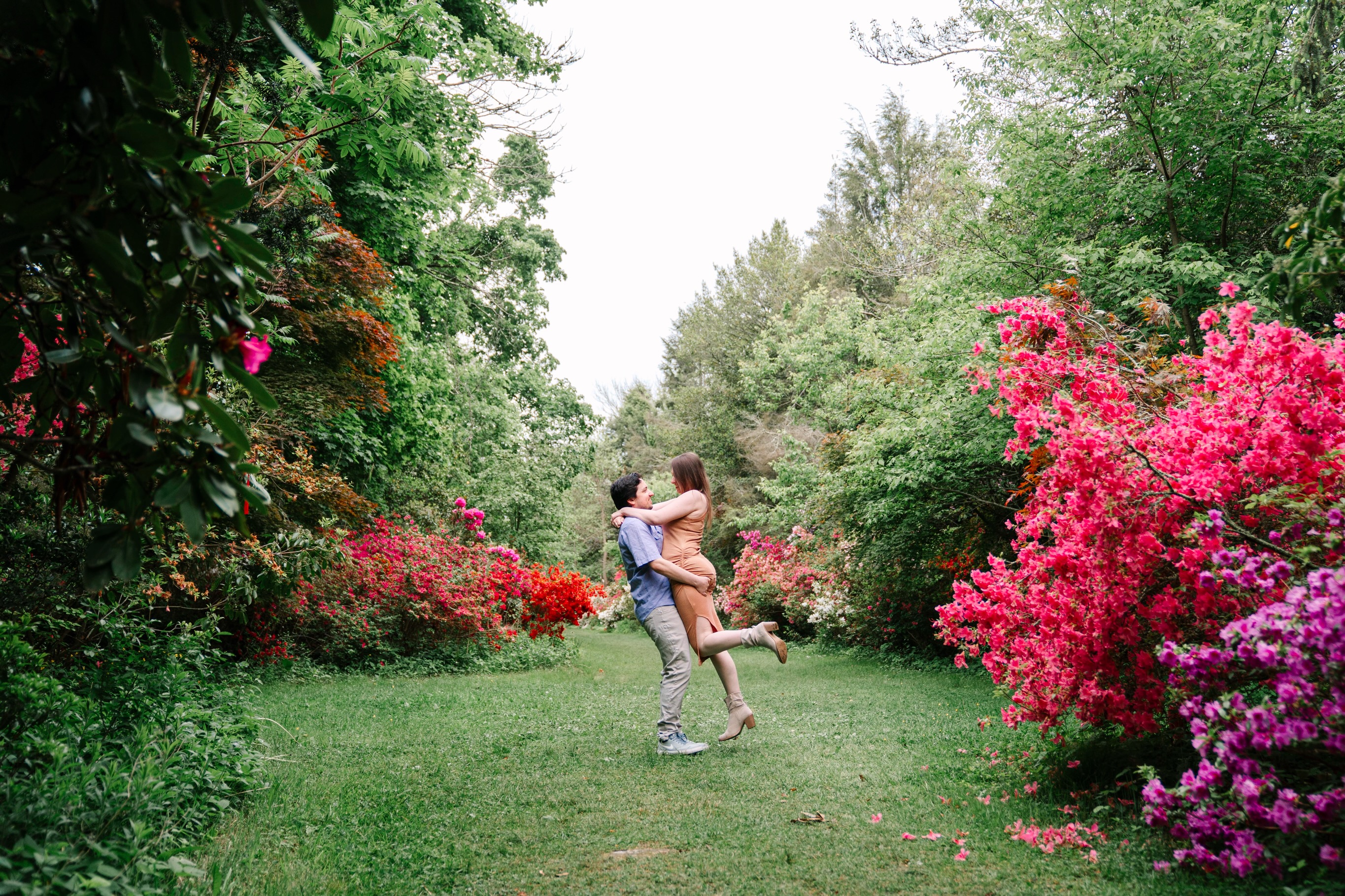 Spring was in full bloom at the @kinneyazaleagardens this week and wow, this color palette did not disappoint!
Bridgette and John chose the perfect spot for their engagement session 🌸🌺🌼