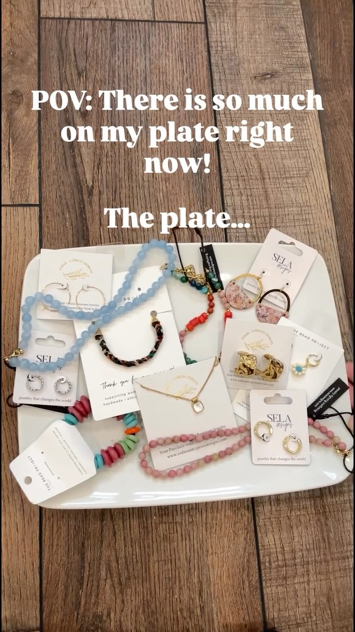 So much good stuff over here at GGE! And your purchase goes right back to supporting real PEOPLE 🤝
For instance…
@seladesigns gives back 100% of their profit to fight trafficking by allowing “survivors to leave exploitation, receive aftercare, education, and provide for their families” 🙌
@thebeadprojectshop empowers women and families in Northern Uganda that had been devastated by rebel armies❤️🩹
And @cedarandcypressdesigns sustainably supports independent artisans in Haiti to reverse poverty👏
Thank you for shopping at Greater Good Exchange!
#buyglobalgivelocal
#purchasewithpurpose
#grandjunctioncolorado
#peopleoverprofit
#letsdomore