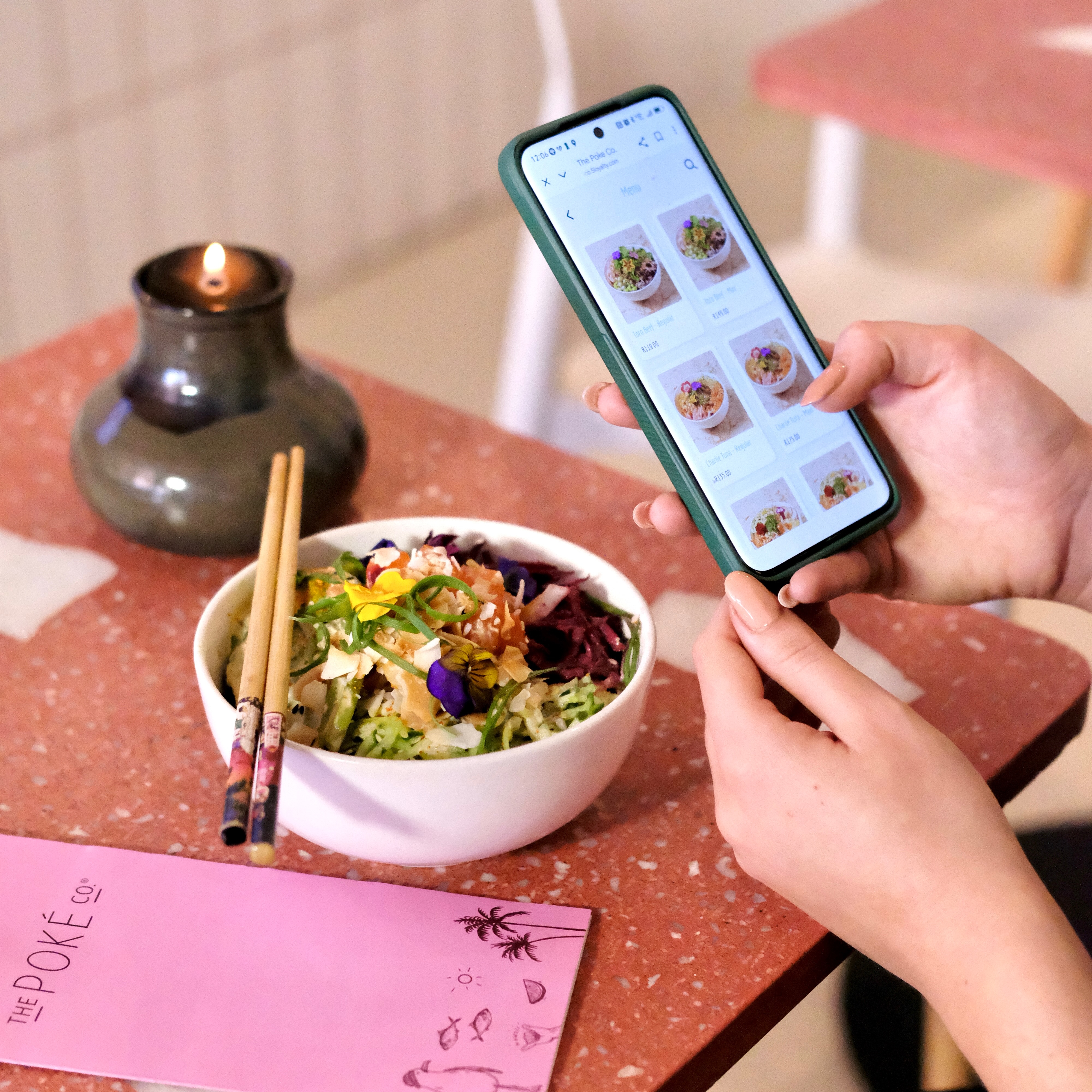 Sundays just got a glow-up 🥥✨
Buy any poke bowl & get your smoothie for 50% OFF!
Order in-store or on our loyalty platfrom at www.pokecoct.com