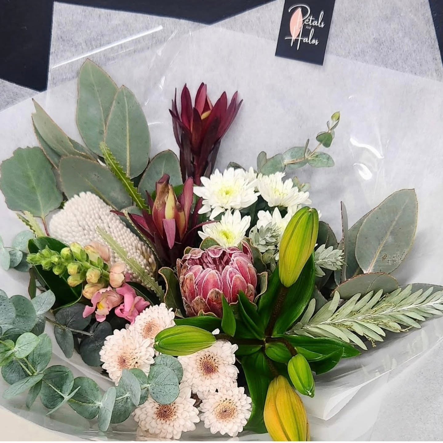 Lots of gorgeous long lasting natives in store π
#NativeFlowers #nativebouquet #wildflowers