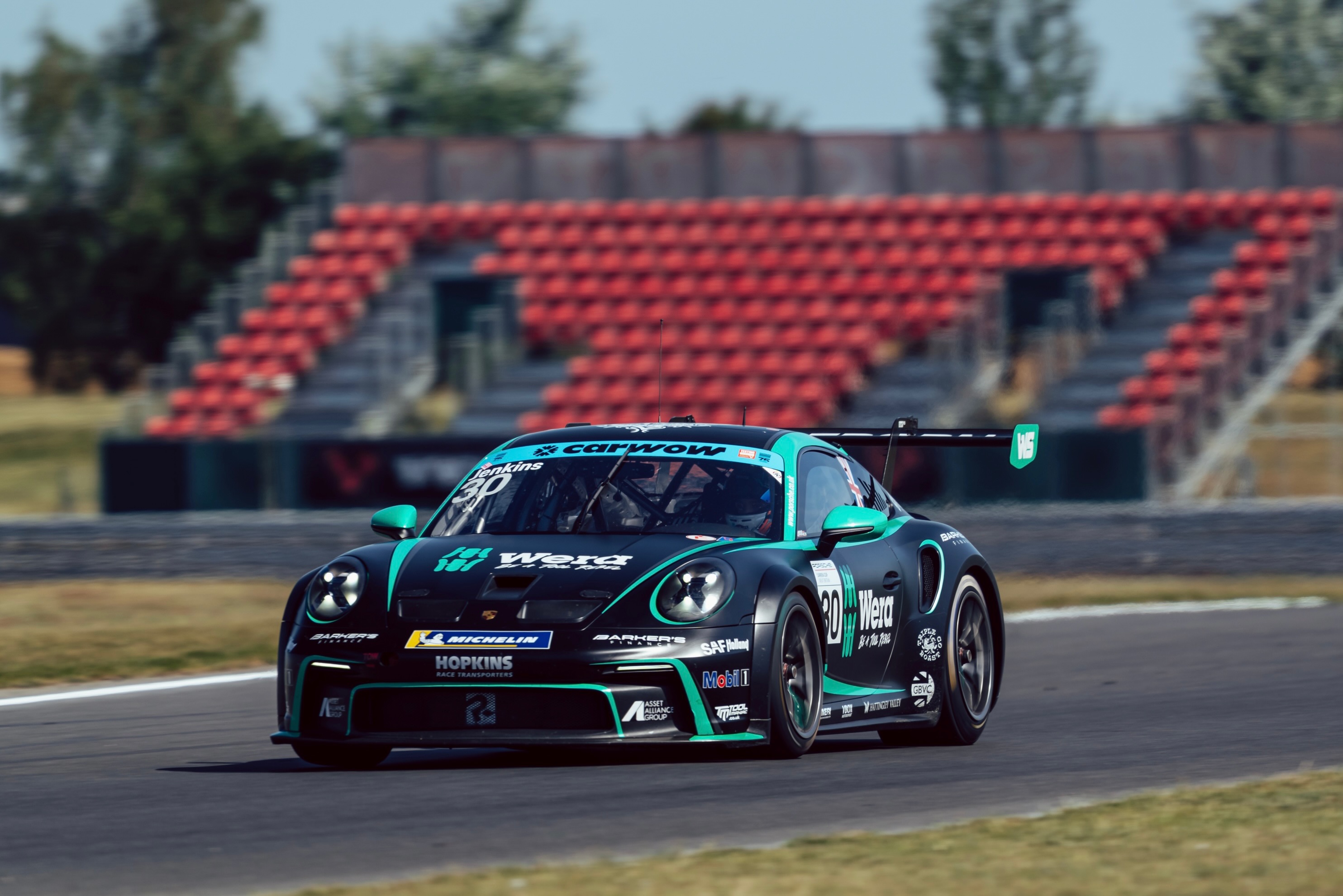 It’s time to pop on some new boots and see what we can do in qualifying 👊
Q1 ▶️ 11:50
Q2 ▶️ 17:25
⏱ tsl-timing.com
#willjenkinsracing #carreracupgb #motorsport #btcc @porscheraces_gb @carwow @allianceraceuk @weratoolsuk @weramotorsport @teamparkerracing @hopkinsracetransporters @asset_alliancegroup @reefertrailercentre @safholland_uk @thegreengroupuk @wstransportation @toolmaniacuk #weraallianceacademy