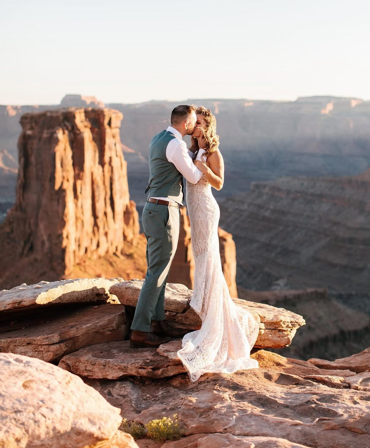 Throwback to this gorgeous day with Sarah & Jared in Moab 🧡🧡