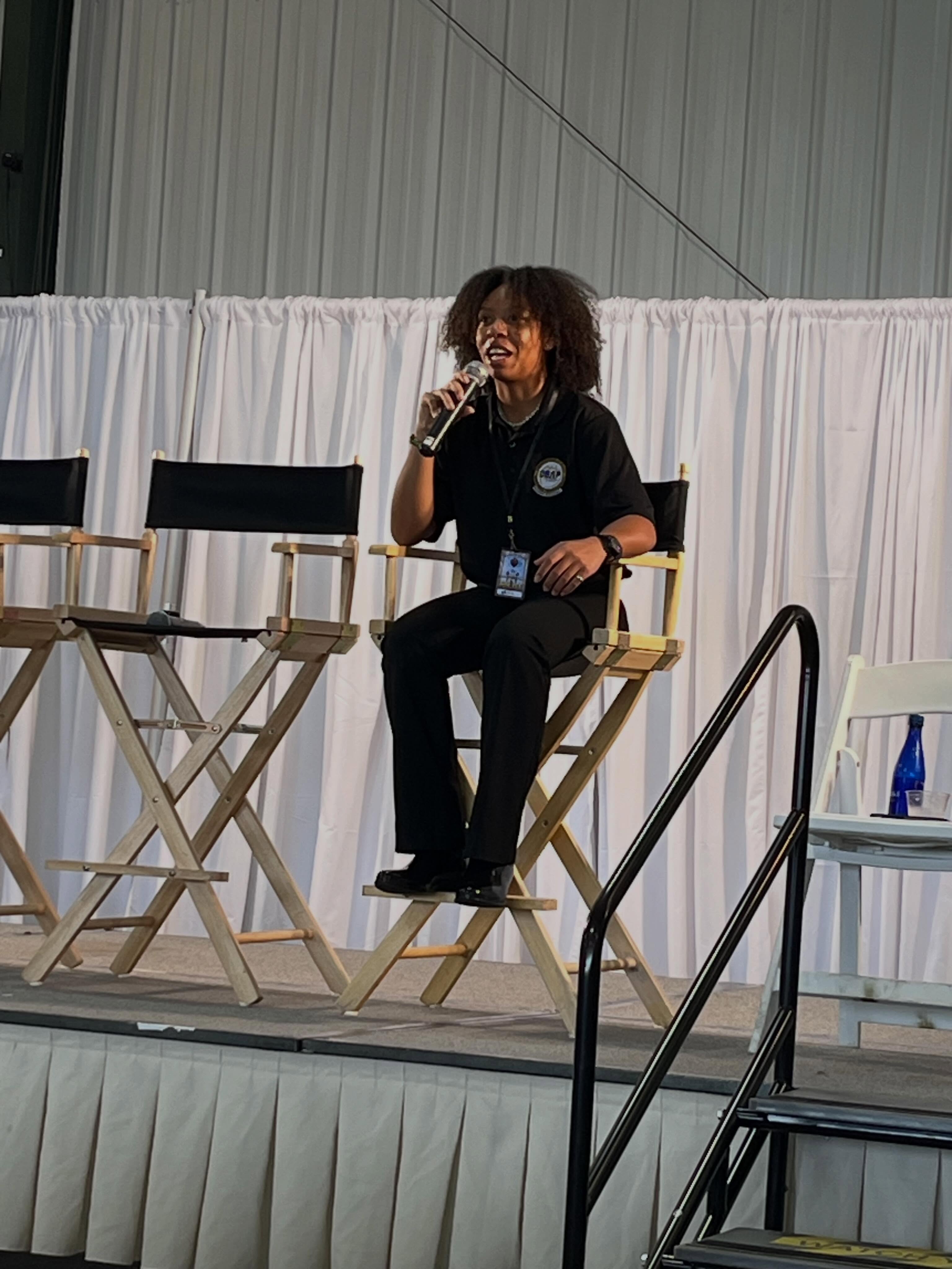Black Girl Magic! Youngest commercial pilot-Ariel! #NFLPA @ Look Up Aviation