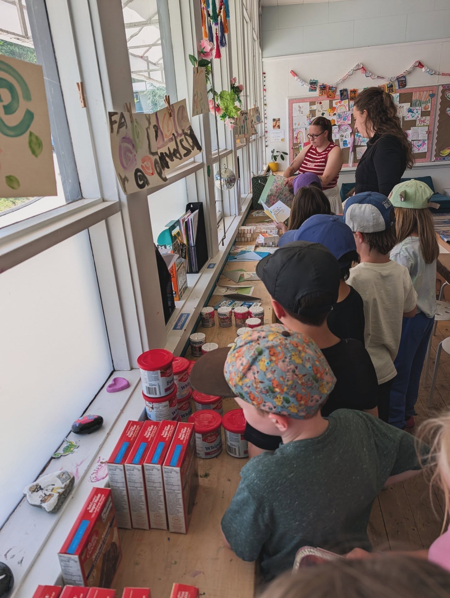 Another community project in the bag...or should we say box, cake box! The kids assembled "Celebration Boxes" for the local food bank. Everything you need including cake tins, icing, cake mix, sprinkles, cards and candles to celebrate anything from birthdays to graduations and of course fathers day! 🎂