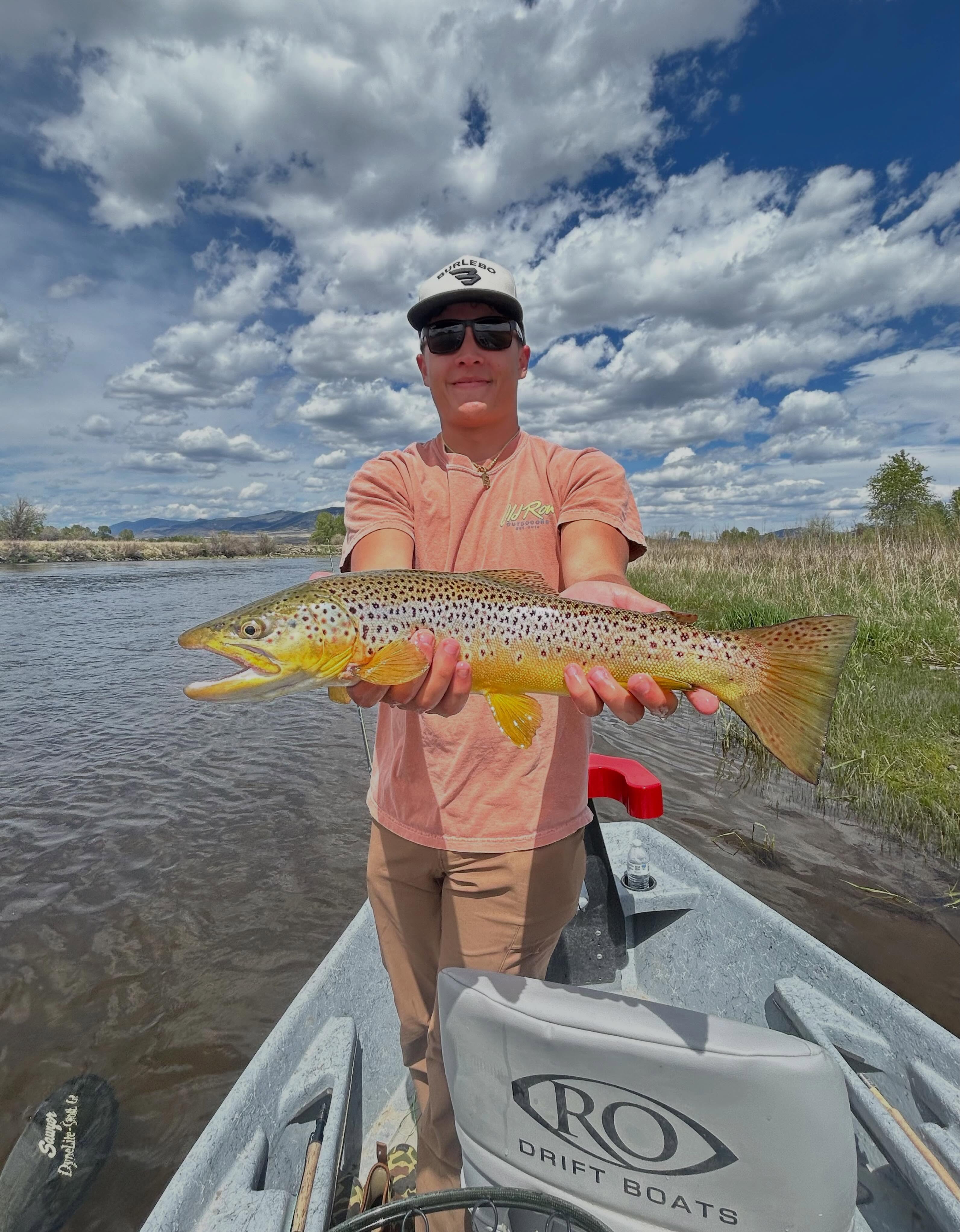 First day fly fishing and crushing it! Spring fishing is fantastic right now! @sitkagear @winstonrods @rodriftboats
#flyfishing #montana #rubyvalley #rackandreelmontana #montanaflyfishing