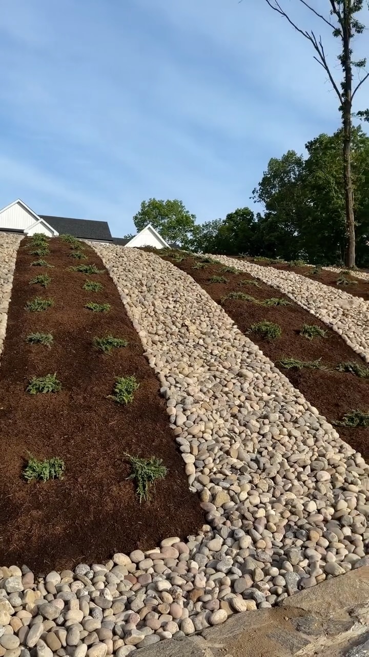 Did you know our stone spreader can not only spread material up to 130 ft, but can also precisely place it exactly where you need it? Efficiency and accuracy all in one machine.
Shoutout to @allyearlawnllc for trusting us to help with this job!