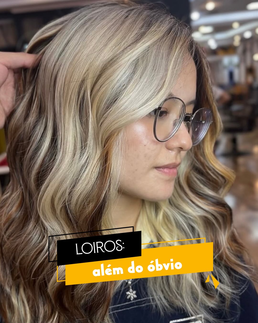 Spoiler: você vai querer um toque de loiro no seu novo visual! 💛🌻🌝🌙
Misturar técnicas é a nossa especialidade.
Do contraste do Color Block ao toque criativo do dip dye e do raccoon tail, nessas produções o loiro veio para trazer destaque ou criou um match lindo com outras cores e estilos de corte.
Vem de inspirações pra quem quer clarear, mas com toda a pretensão do mundo de servir! ✨
Qual fez seu coração acelerar? 💫
Profissionais marcados nas fotos 📸
#circushair #cabeloloiro #raccoontail #colorblock #loiros