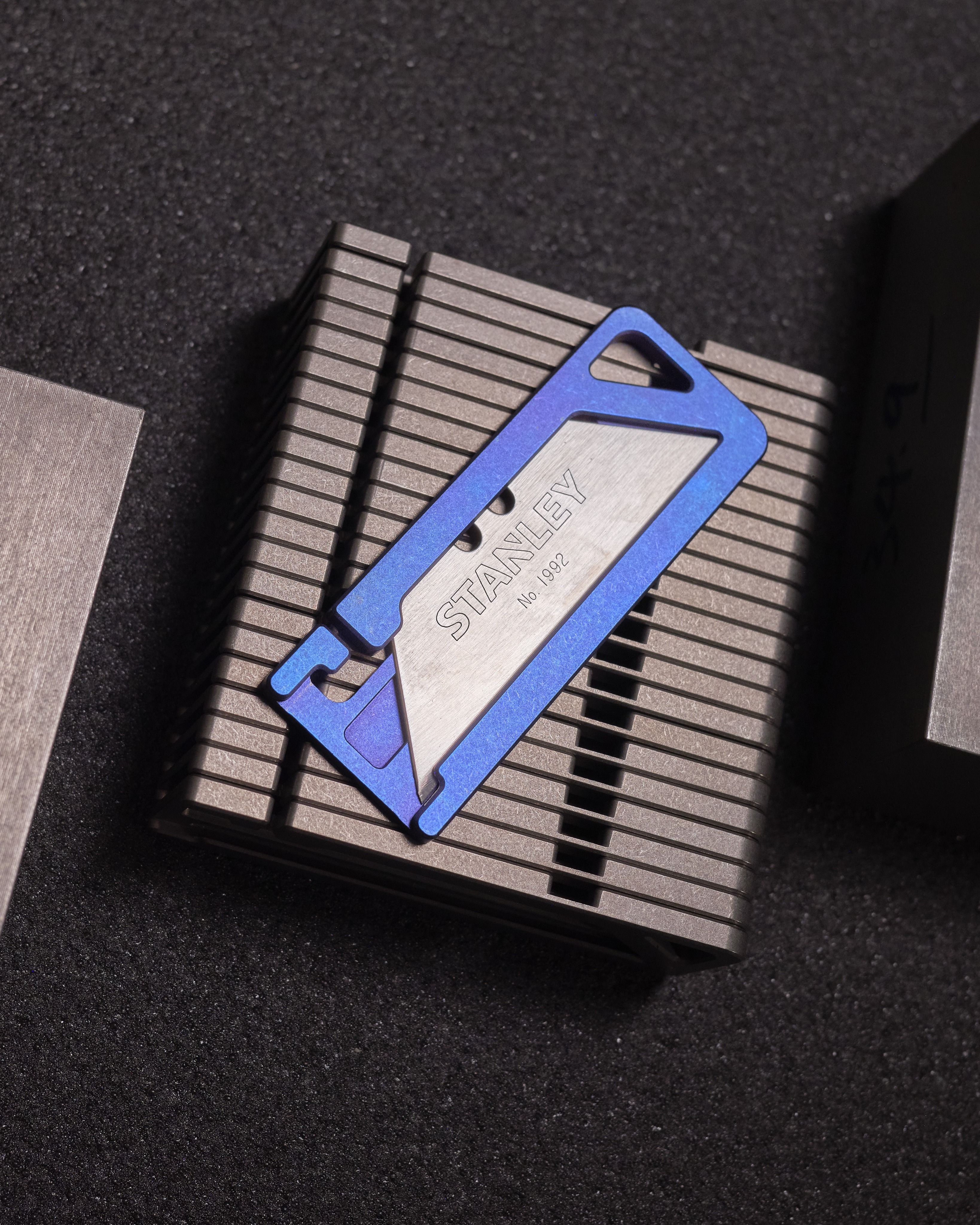 The KUT in Galactic Blue Finish will most certainly turn heads around! With a shifting blue-to-purple gradient and a precision-engineered silhouette, it brings a futuristic edge to your daily carry. Sleek, functional, and impossible to ignore.
🚀 Live now on Kickstarter. Hit the link in our bio to secure yours at early-bird pricing!