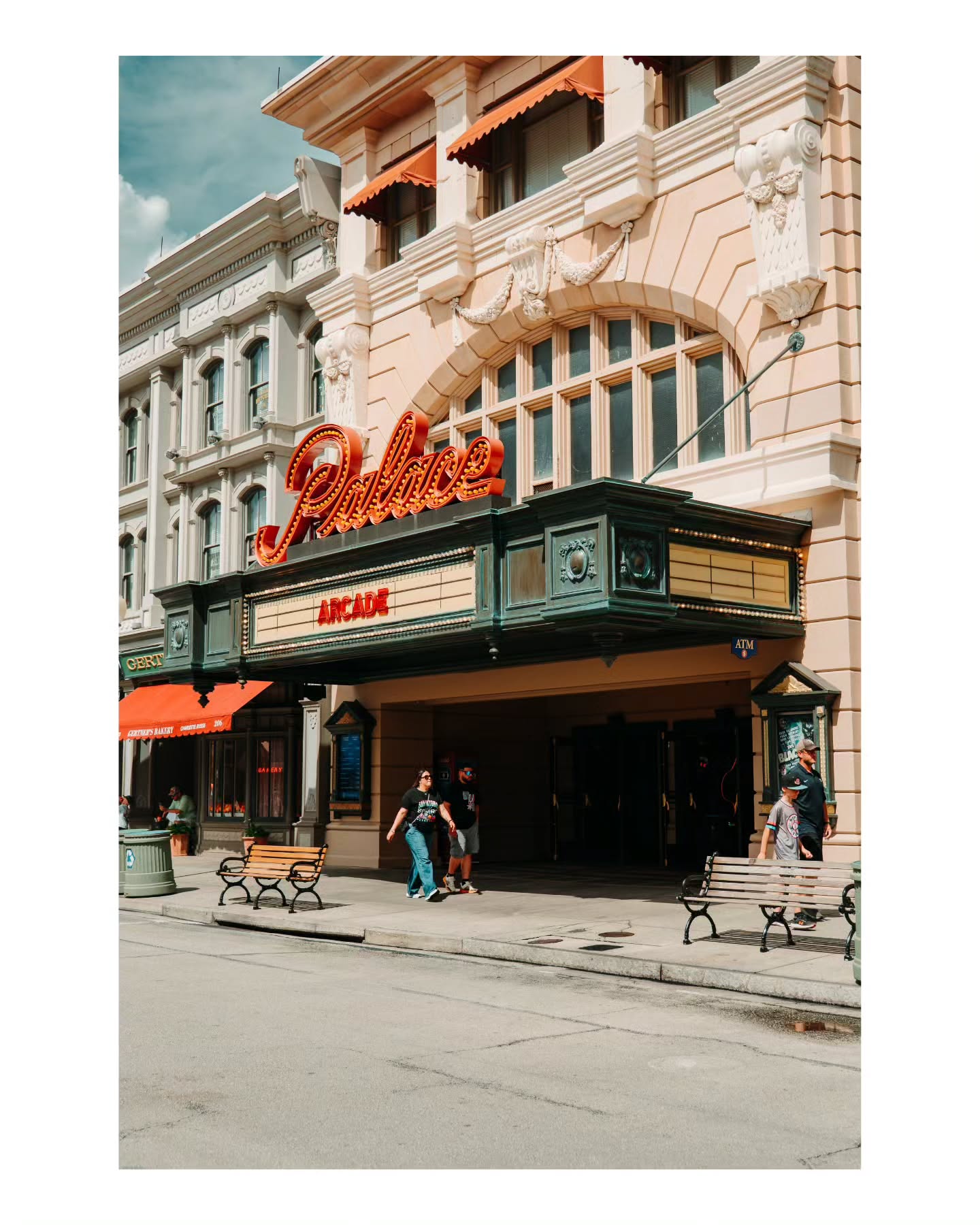 Took the Lumix S9 onto the city streets (of Universal Studios) and I'm kinda blown away by this camera.
Since switching to the S1RII as my primary photo camera, I think I forgot how phenomenal this sensor is. Super rich and detailed. An S9II with an EVF and a hot shoe mount would be a day one no brainer.
#lumixs9
#shotonlumix
#universalstudios
#orlando
#streetphotography
@lumix